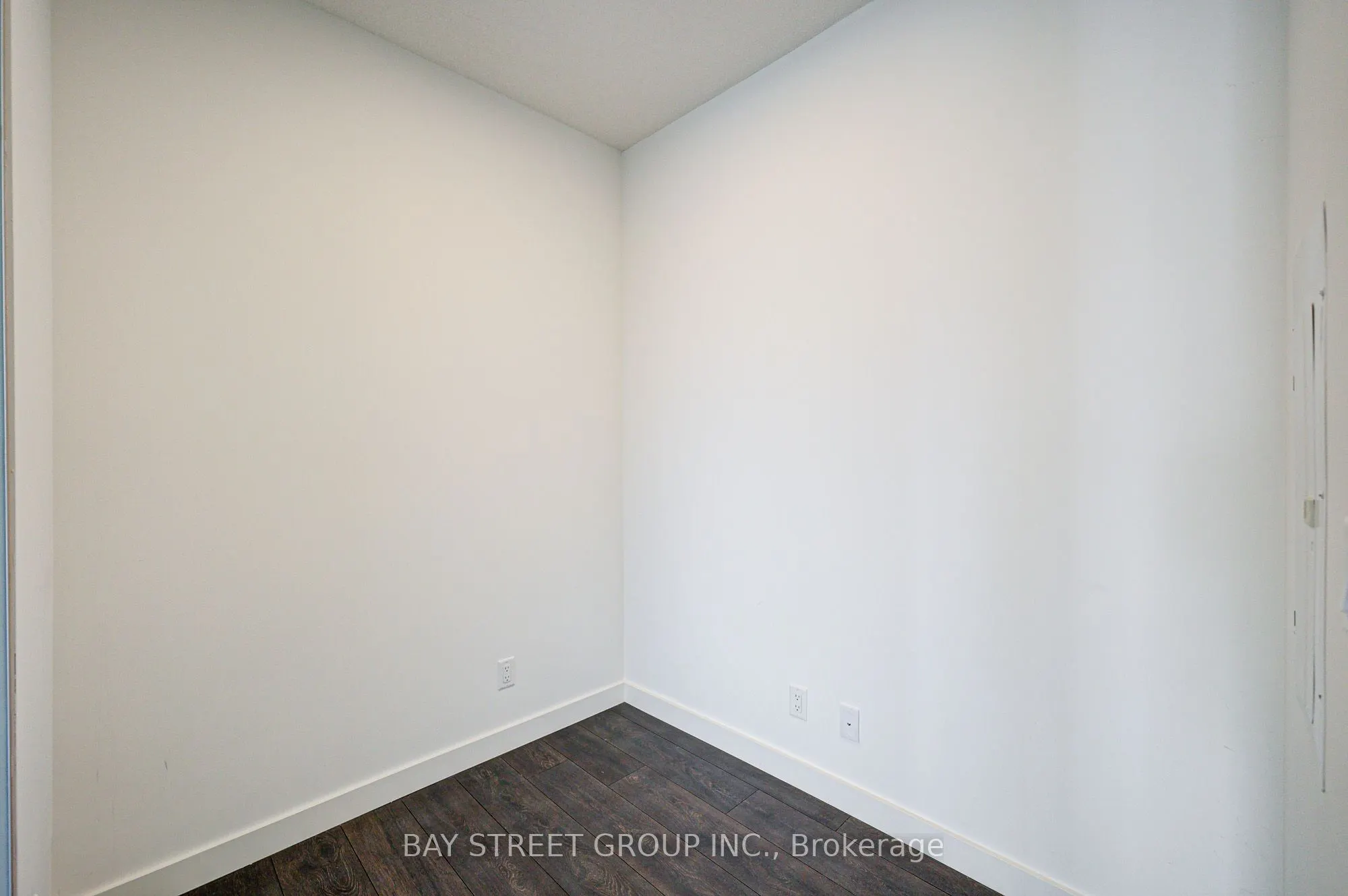 27 McMahon Drive, #1507