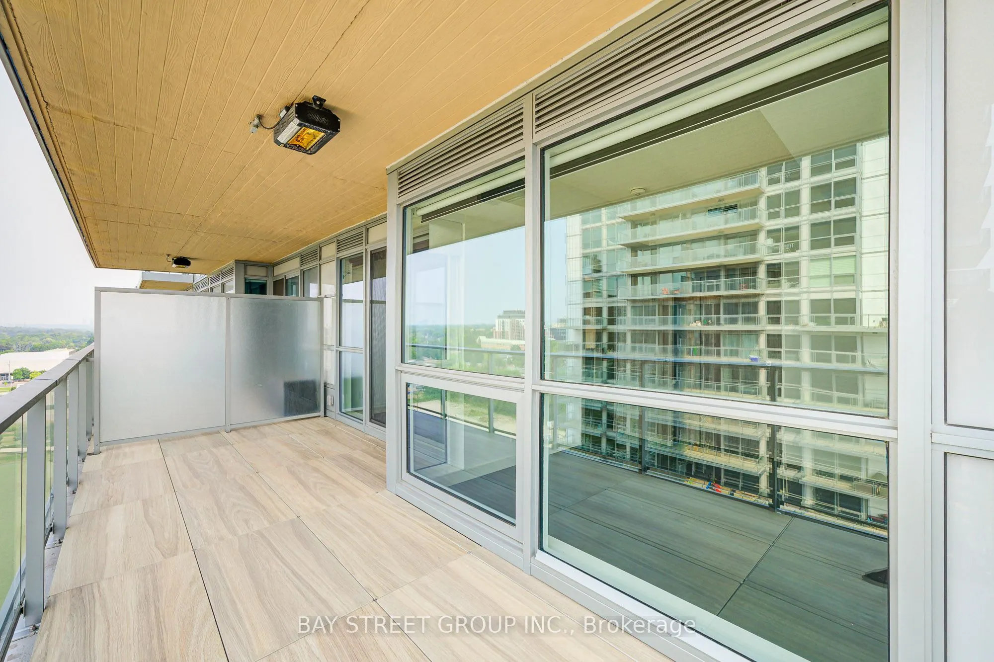 27 McMahon Drive, #1507