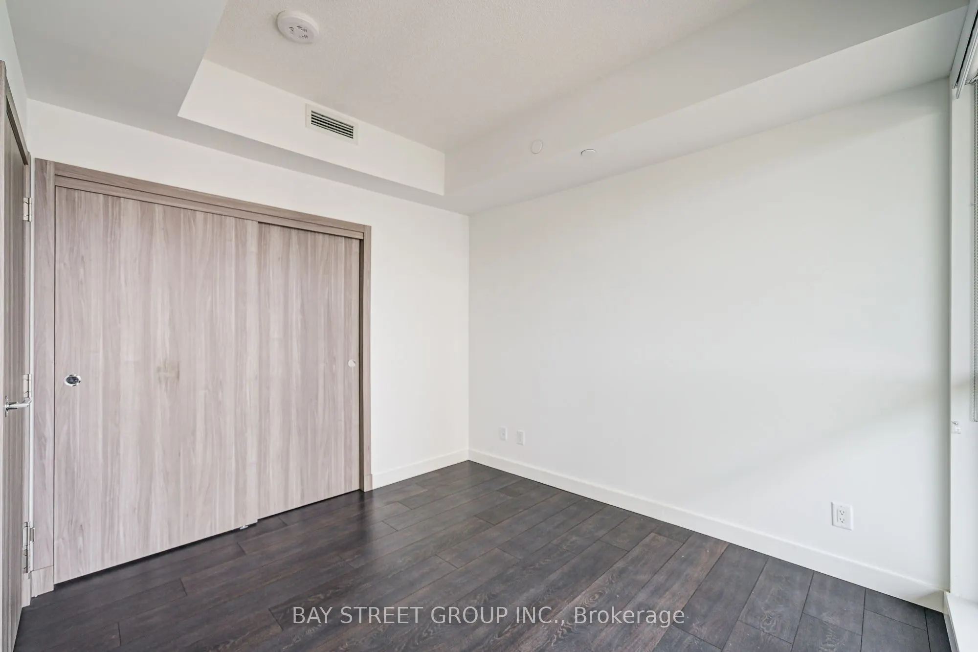 27 McMahon Drive, #1507