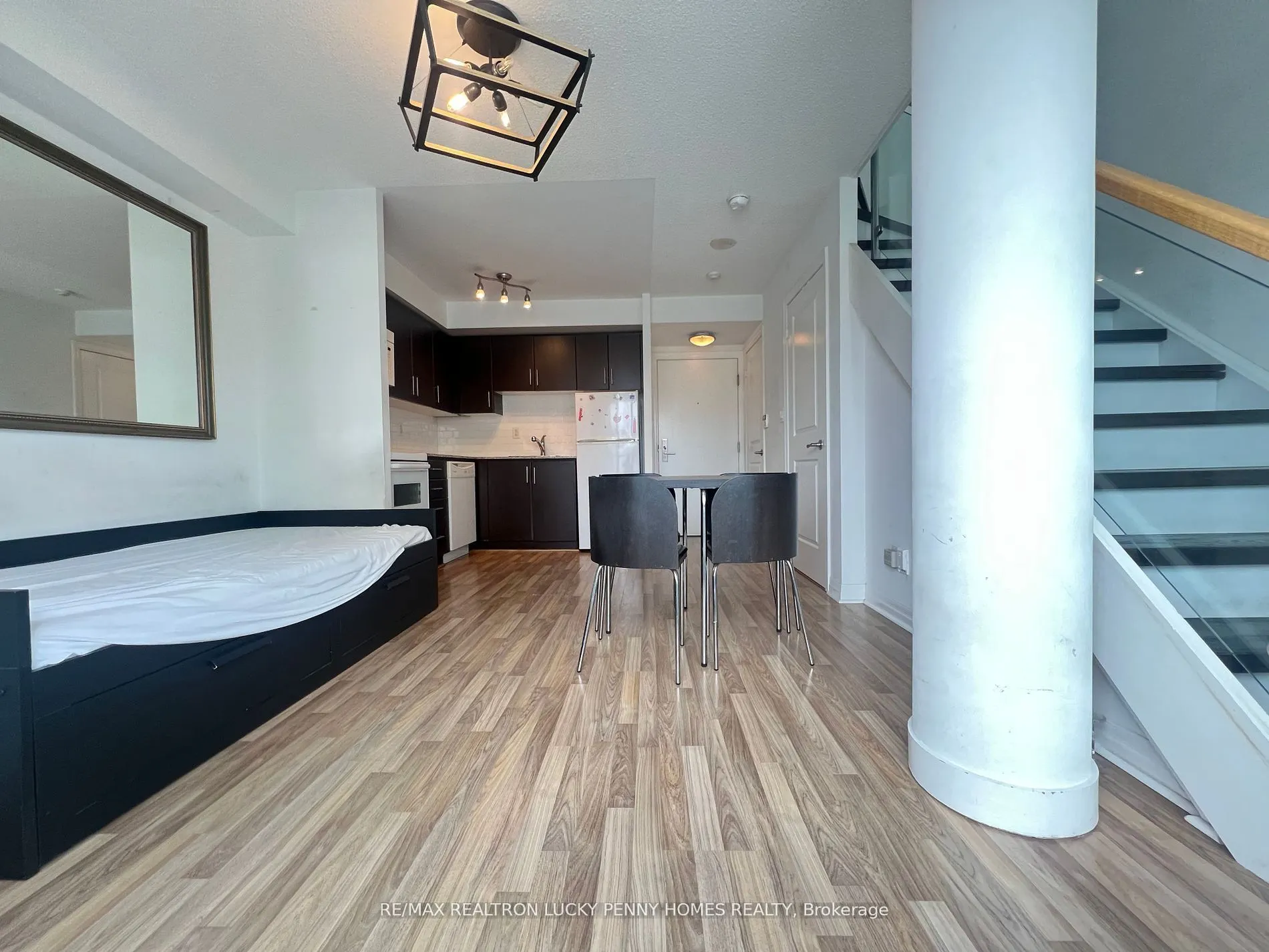 2035 Sheppard Avenue E, #109