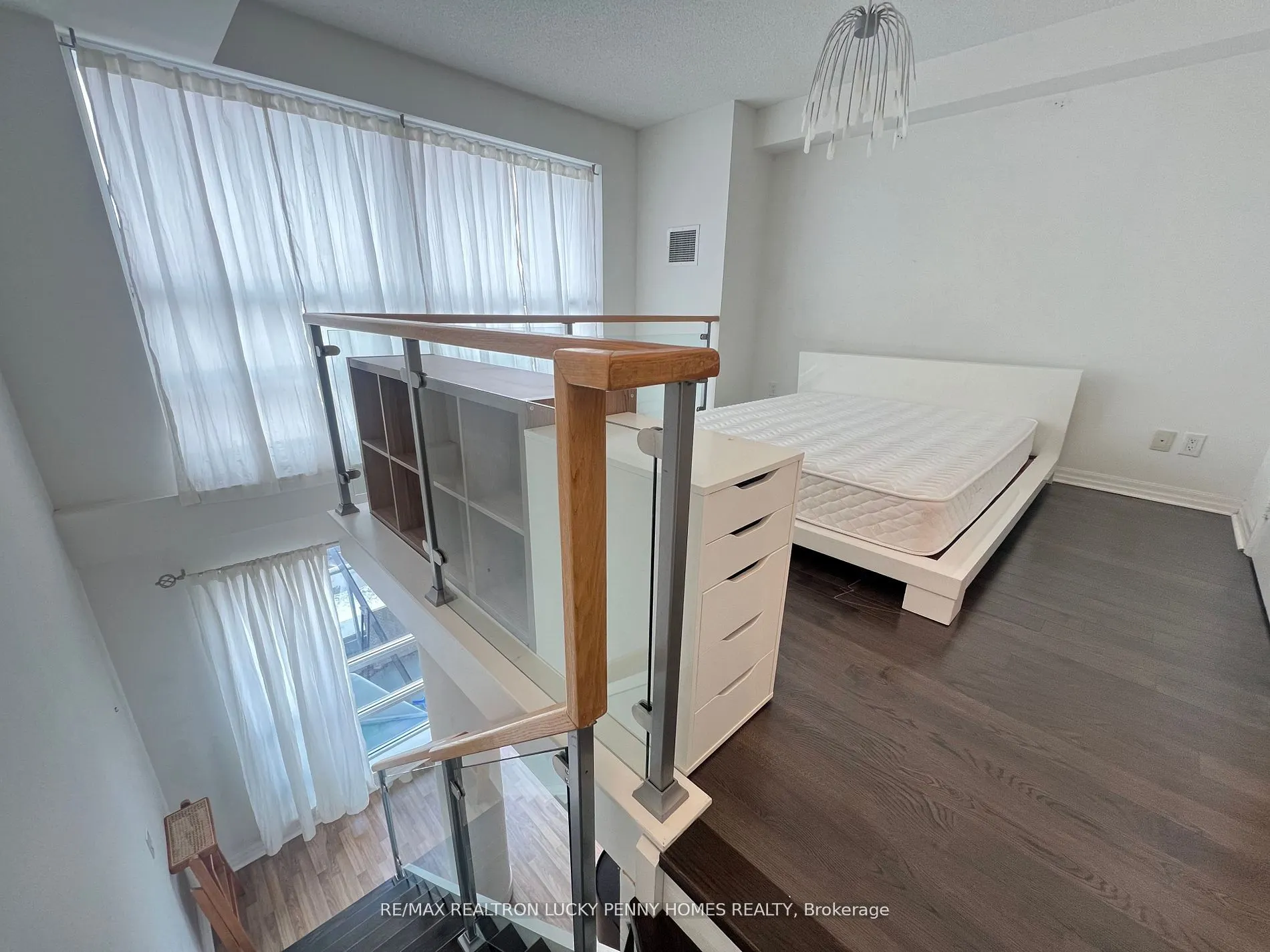 2035 Sheppard Avenue E, #109