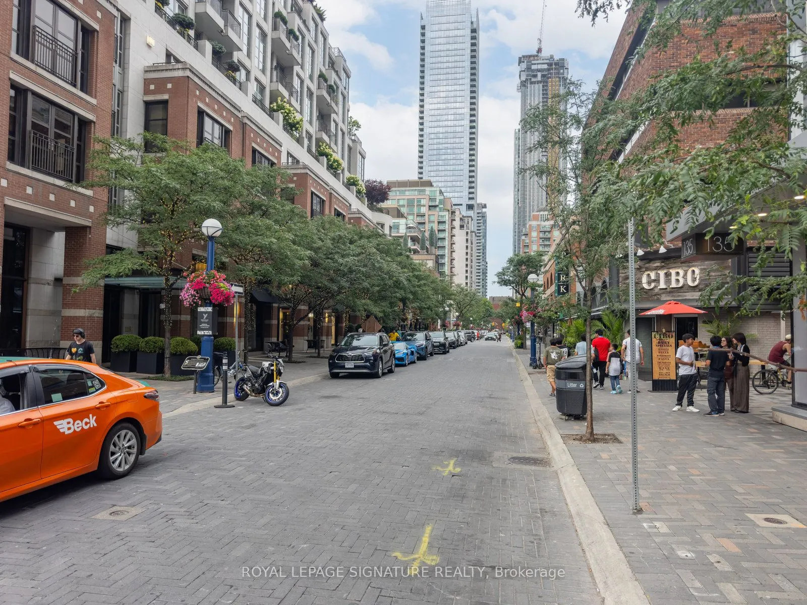 155 Yorkville Avenue, #2706
