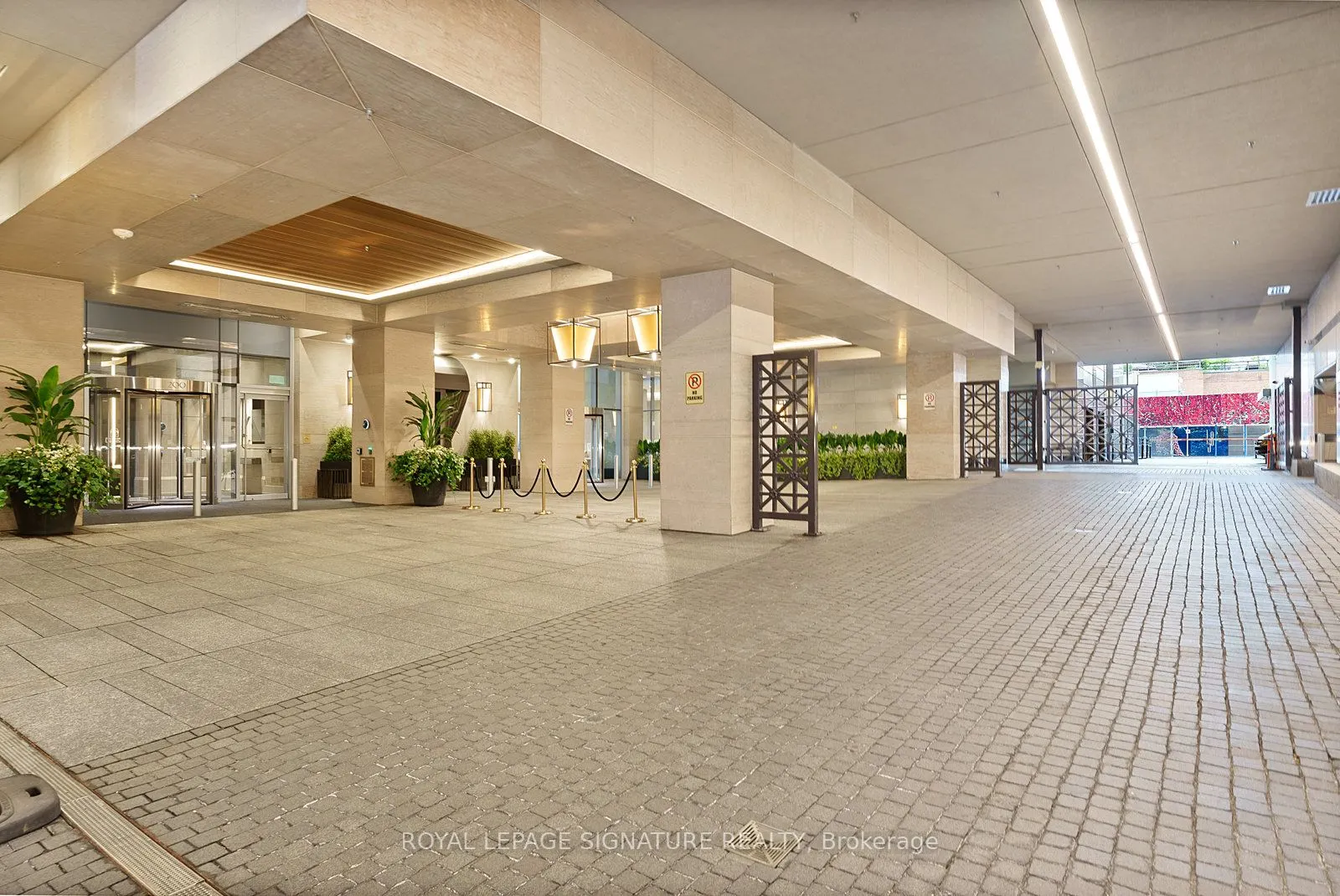 155 Yorkville Avenue, #2706