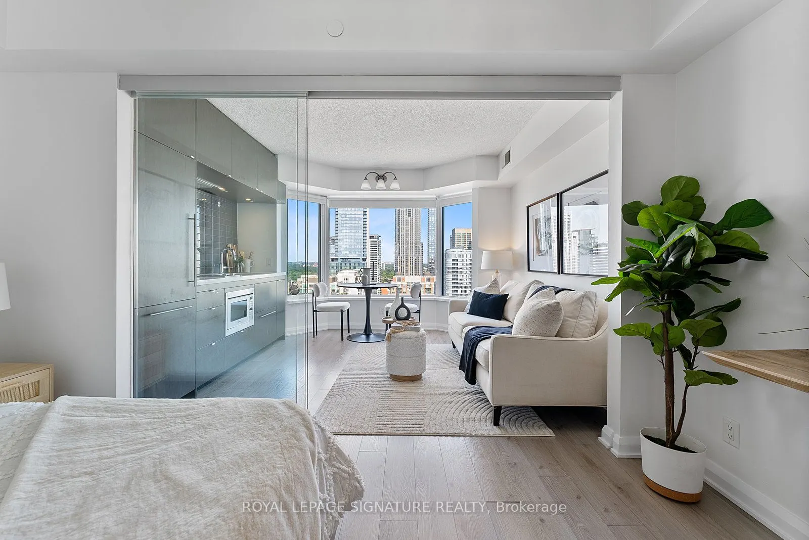 155 Yorkville Avenue, #2706
