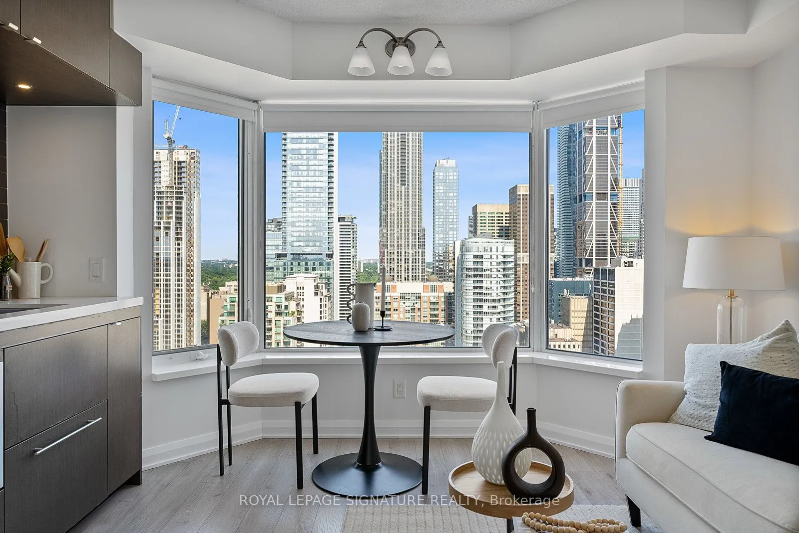 155 Yorkville Avenue, #2706