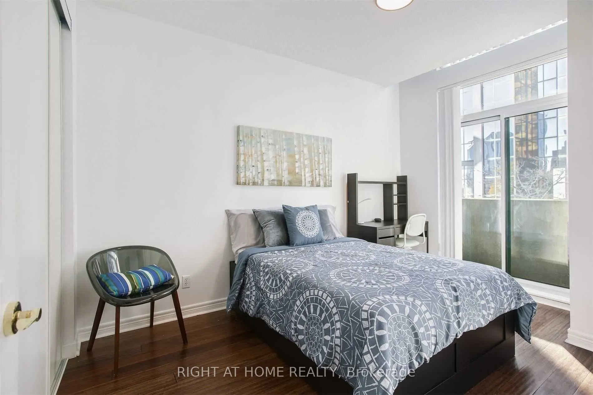 23 Hollywood Avenue, #105