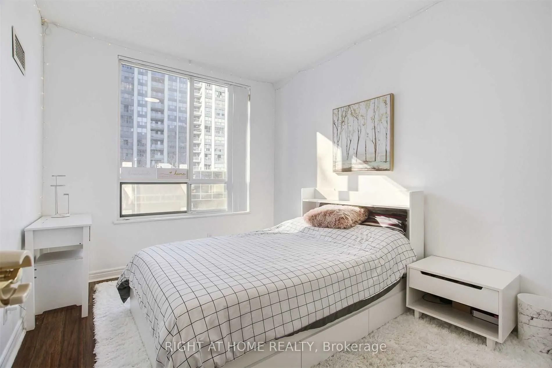 23 Hollywood Avenue, #105