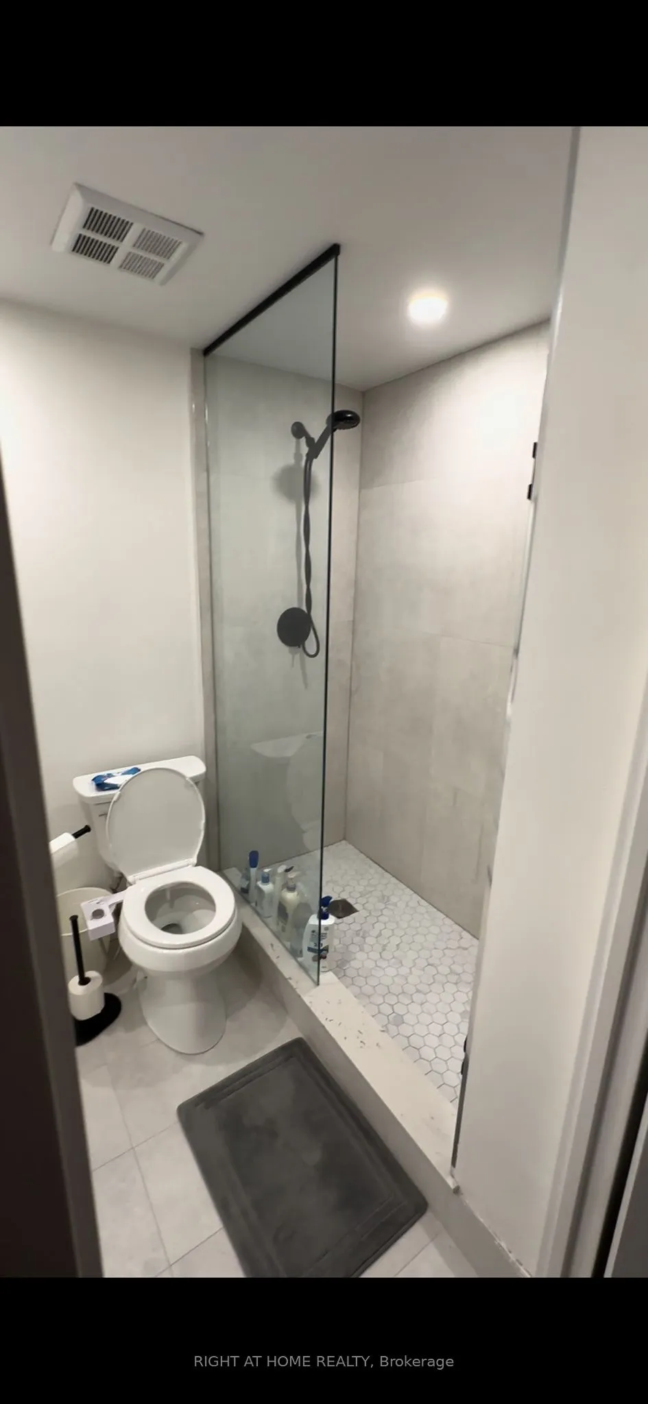 23 Hollywood Avenue, #105