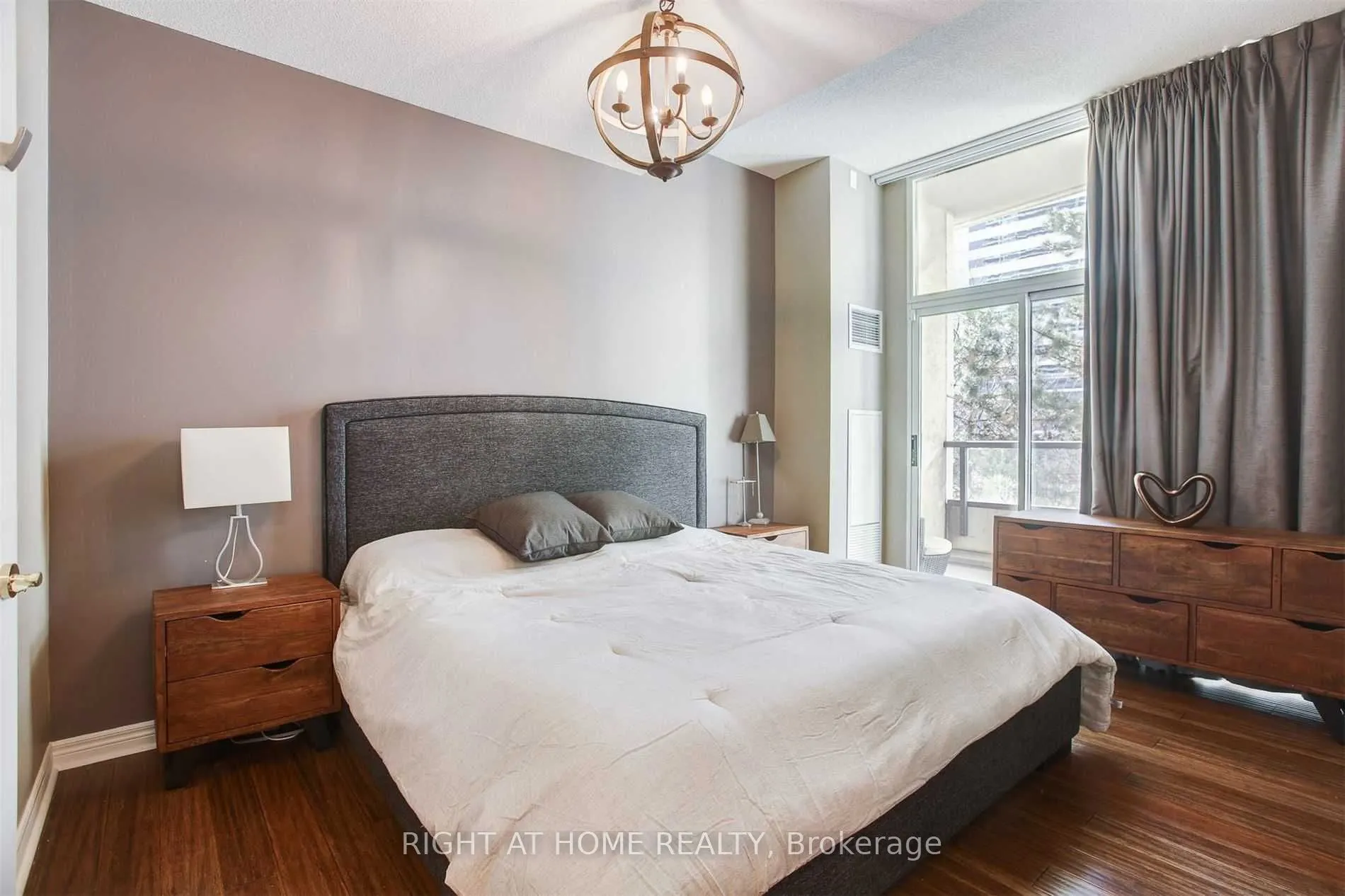 23 Hollywood Avenue, #105