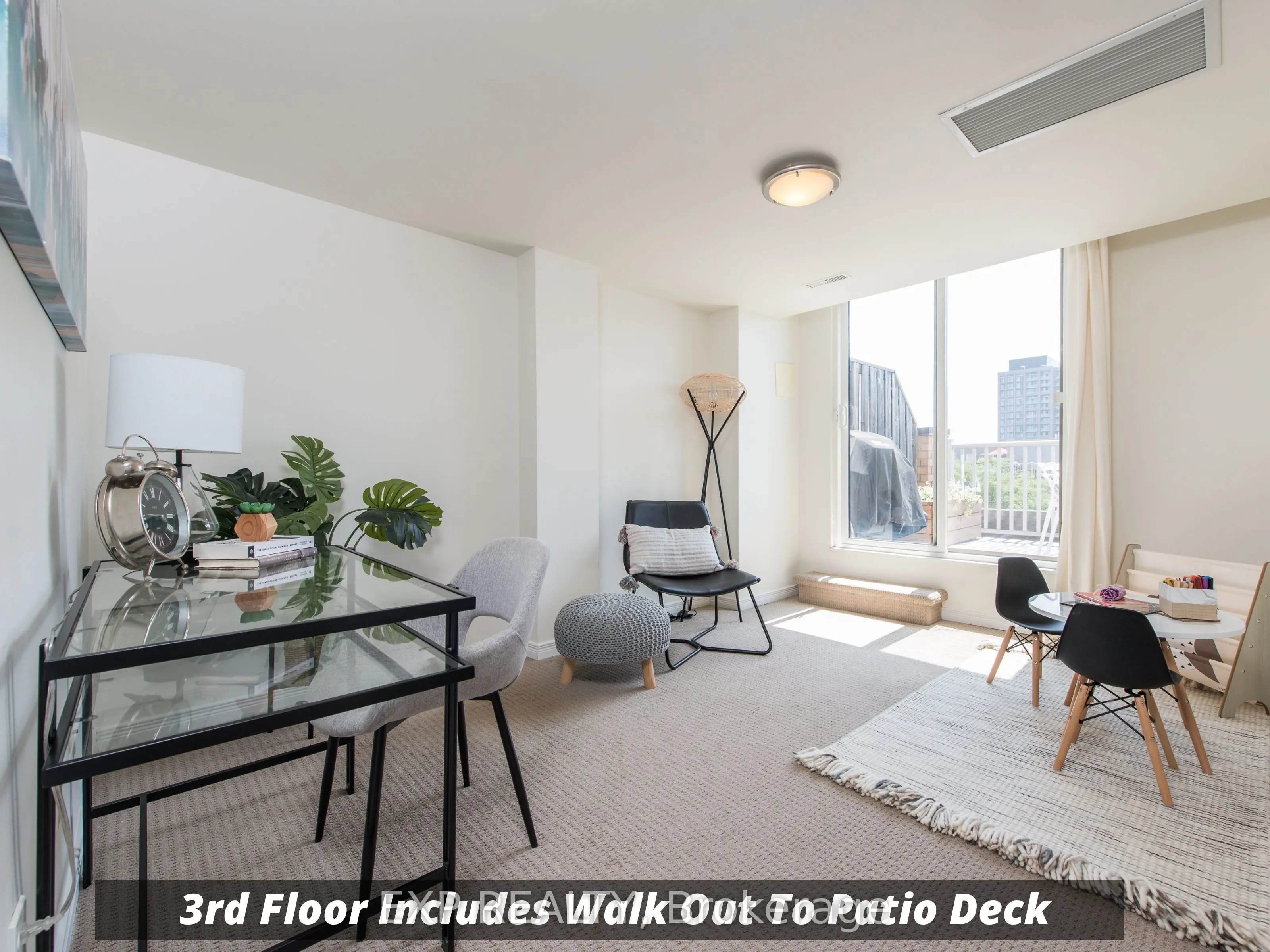 21 Ruttan Street, #242