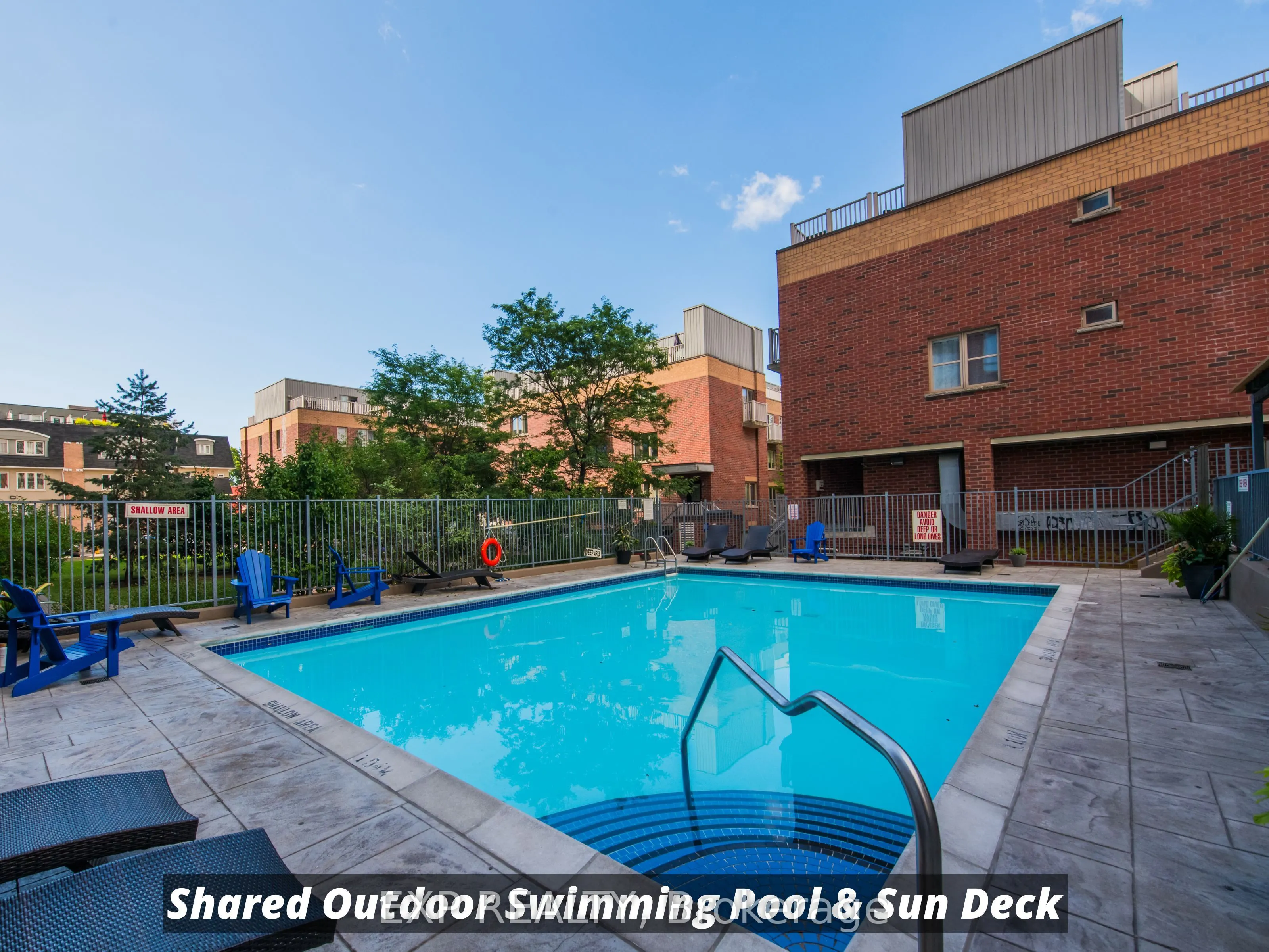 21 Ruttan Street, #242
