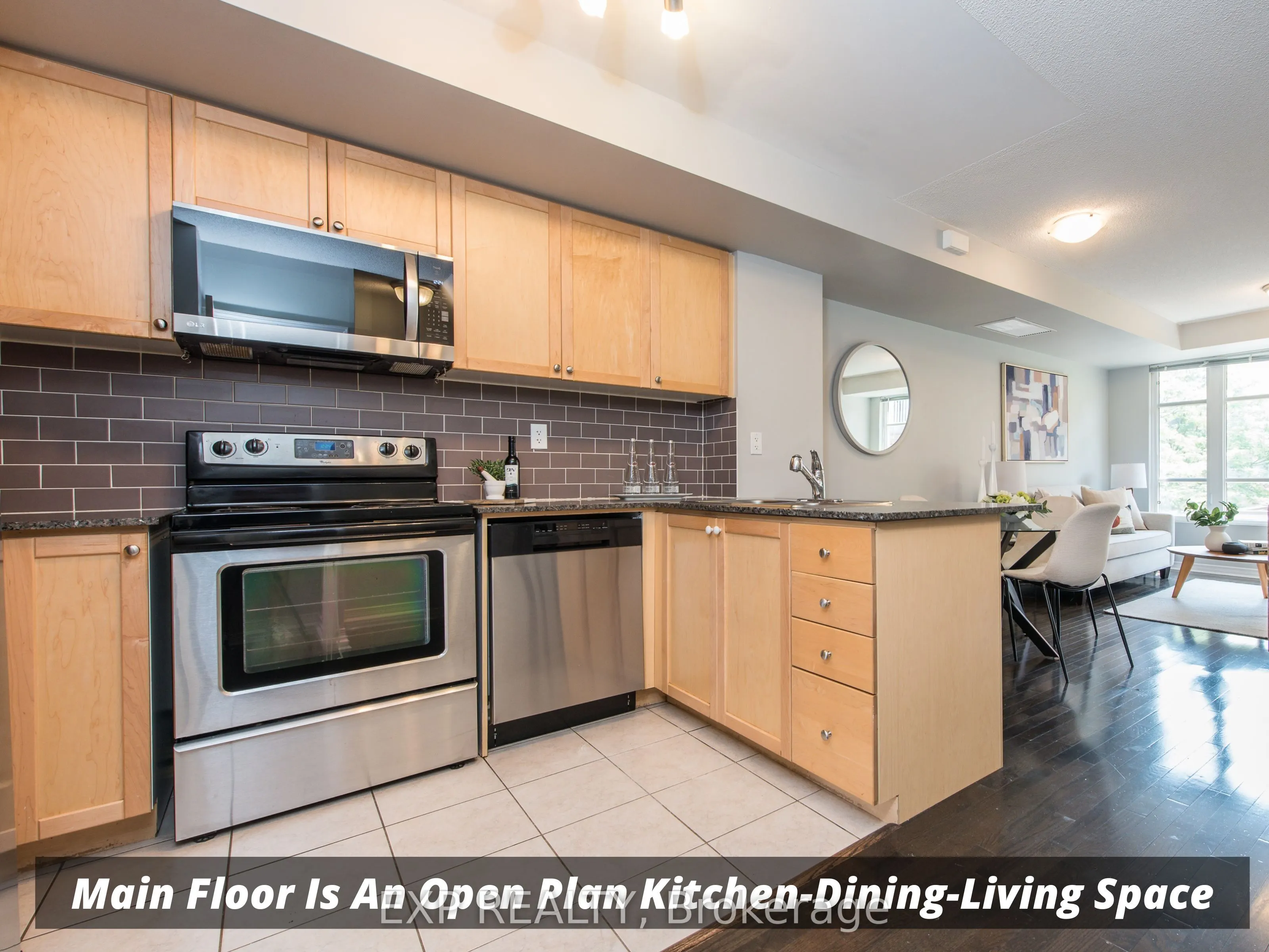 21 Ruttan Street, #242