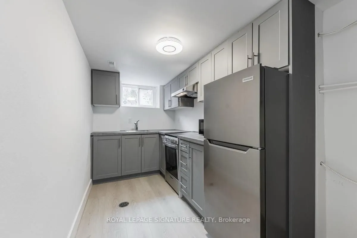 150 Davisville Avenue, #Lower