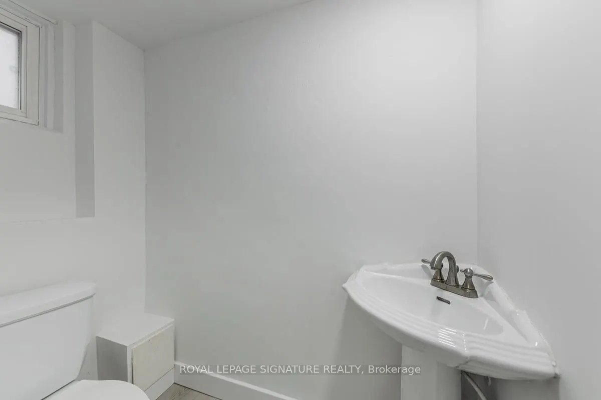 150 Davisville Avenue, #Lower