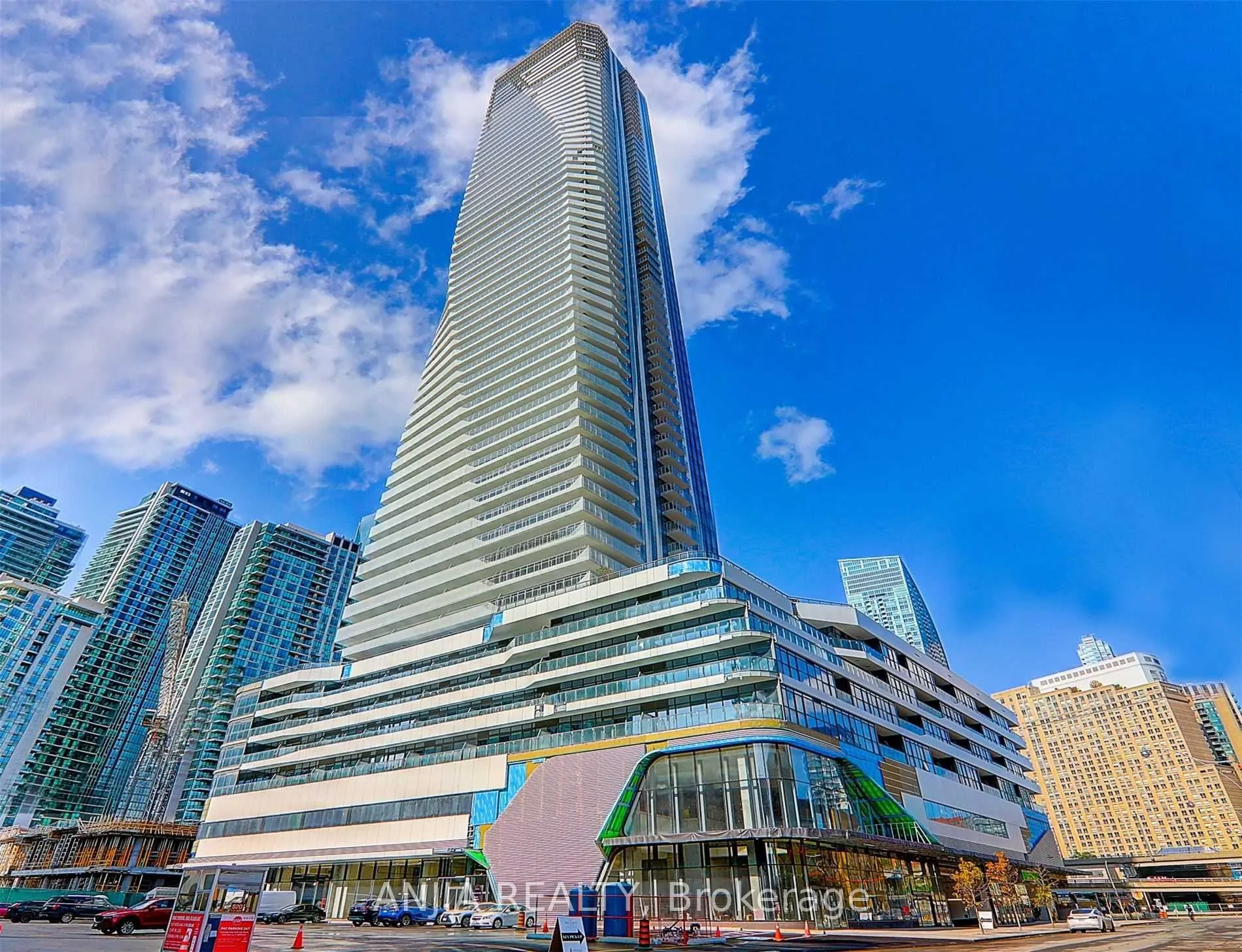 28 Freeland Street, #2804