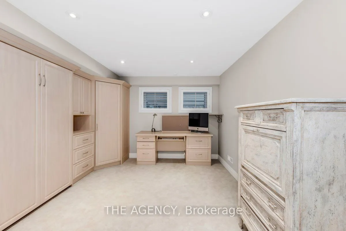 313 Broadway Avenue