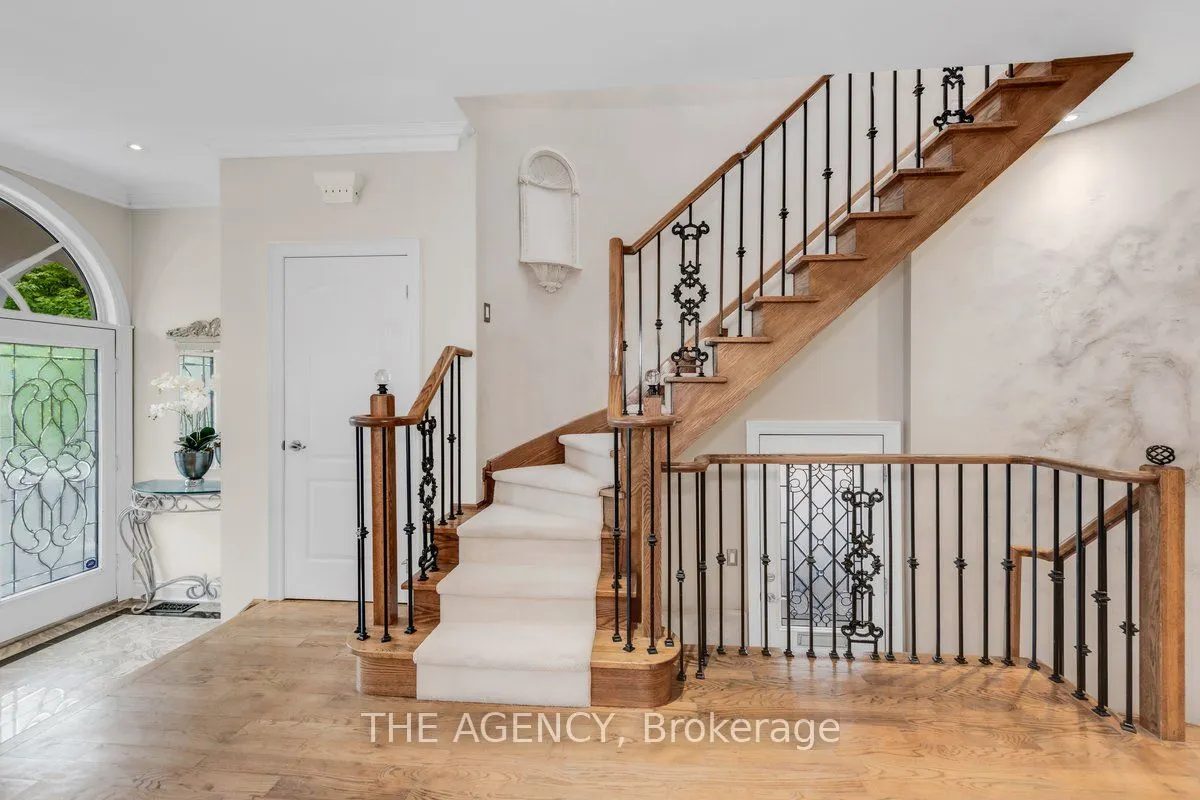 313 Broadway Avenue