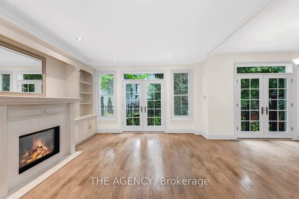 313 Broadway Avenue