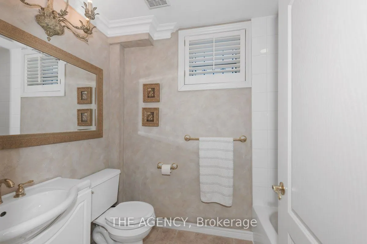 313 Broadway Avenue