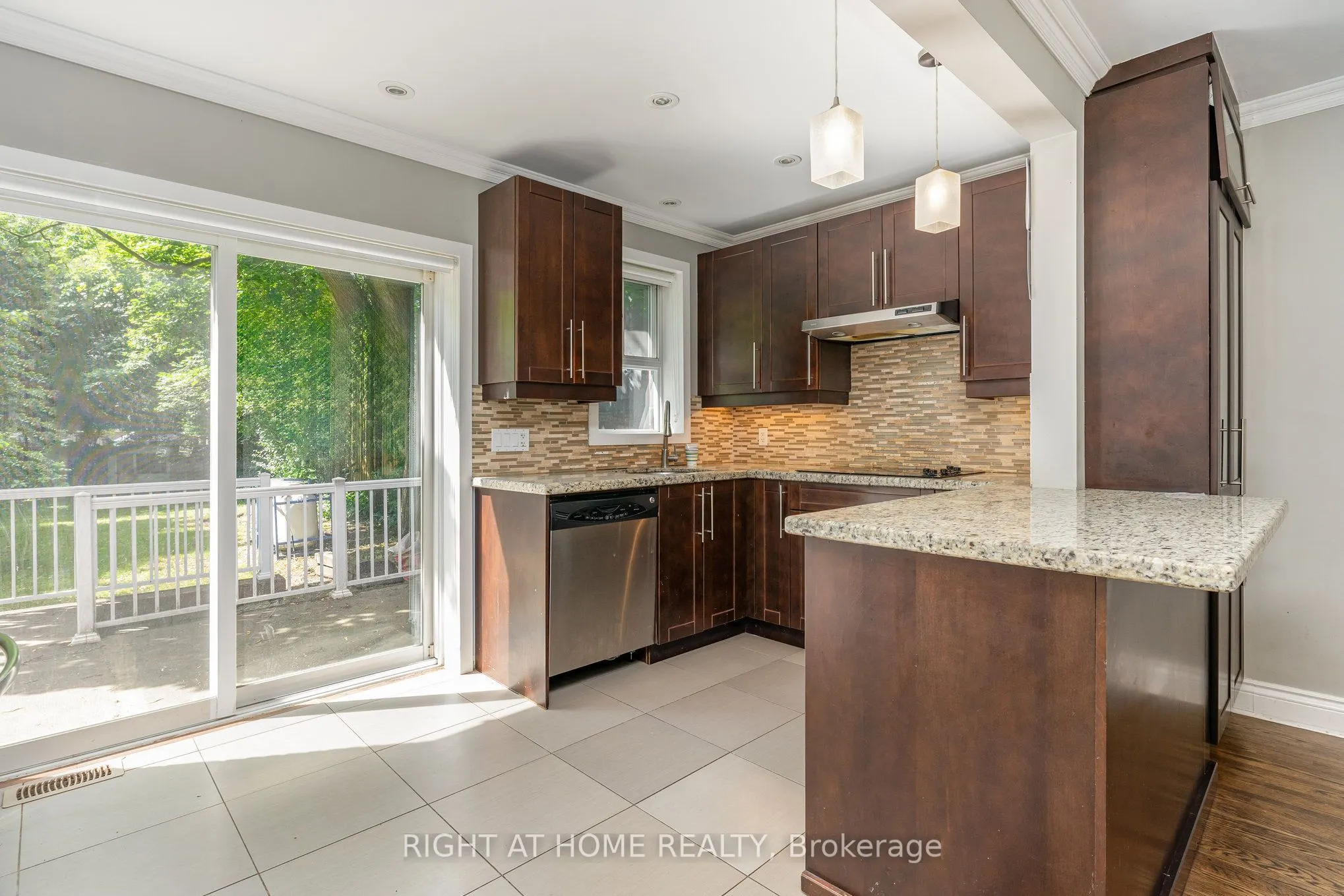 45 Yorkview Drive S