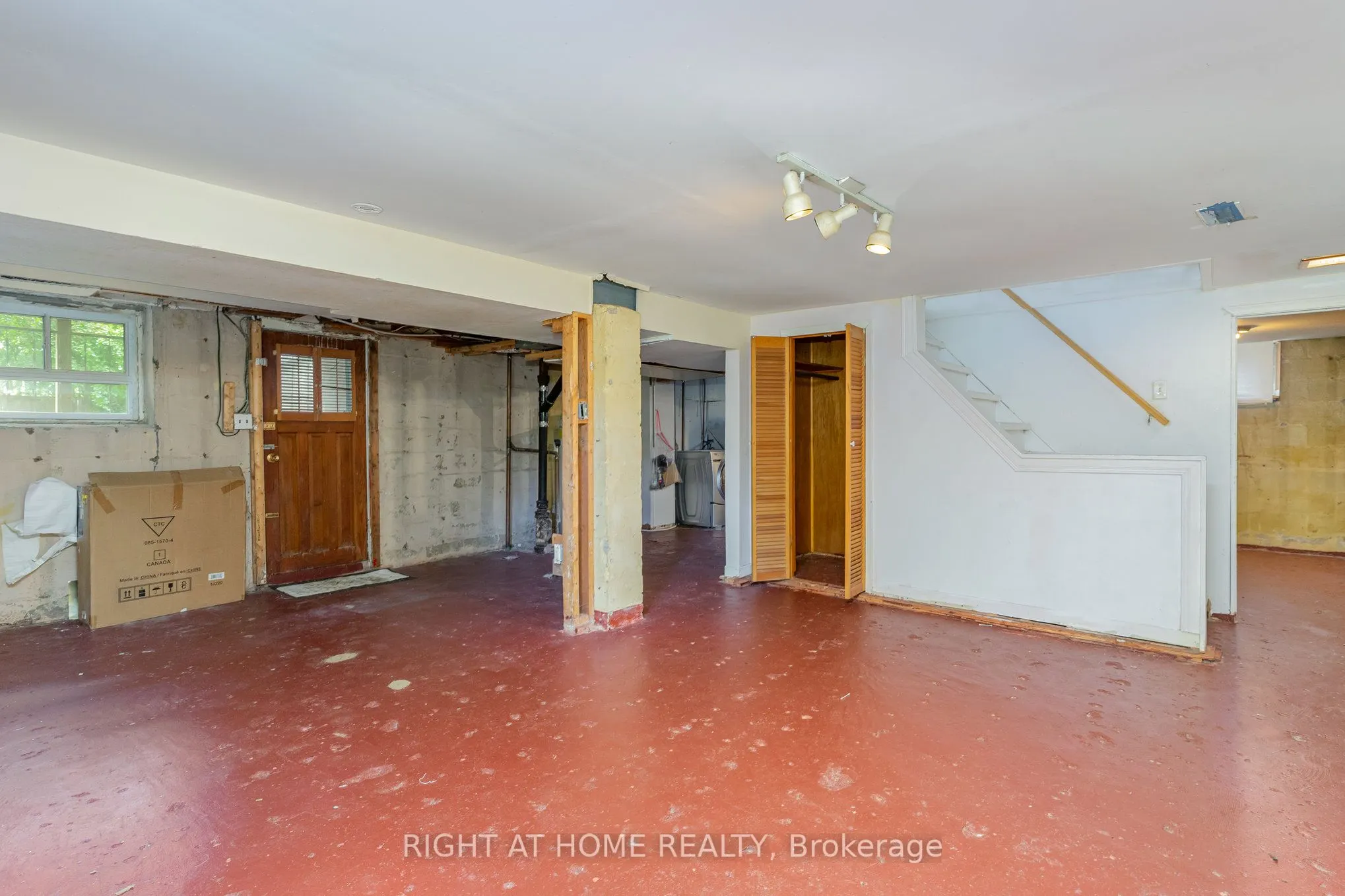 45 Yorkview Drive S