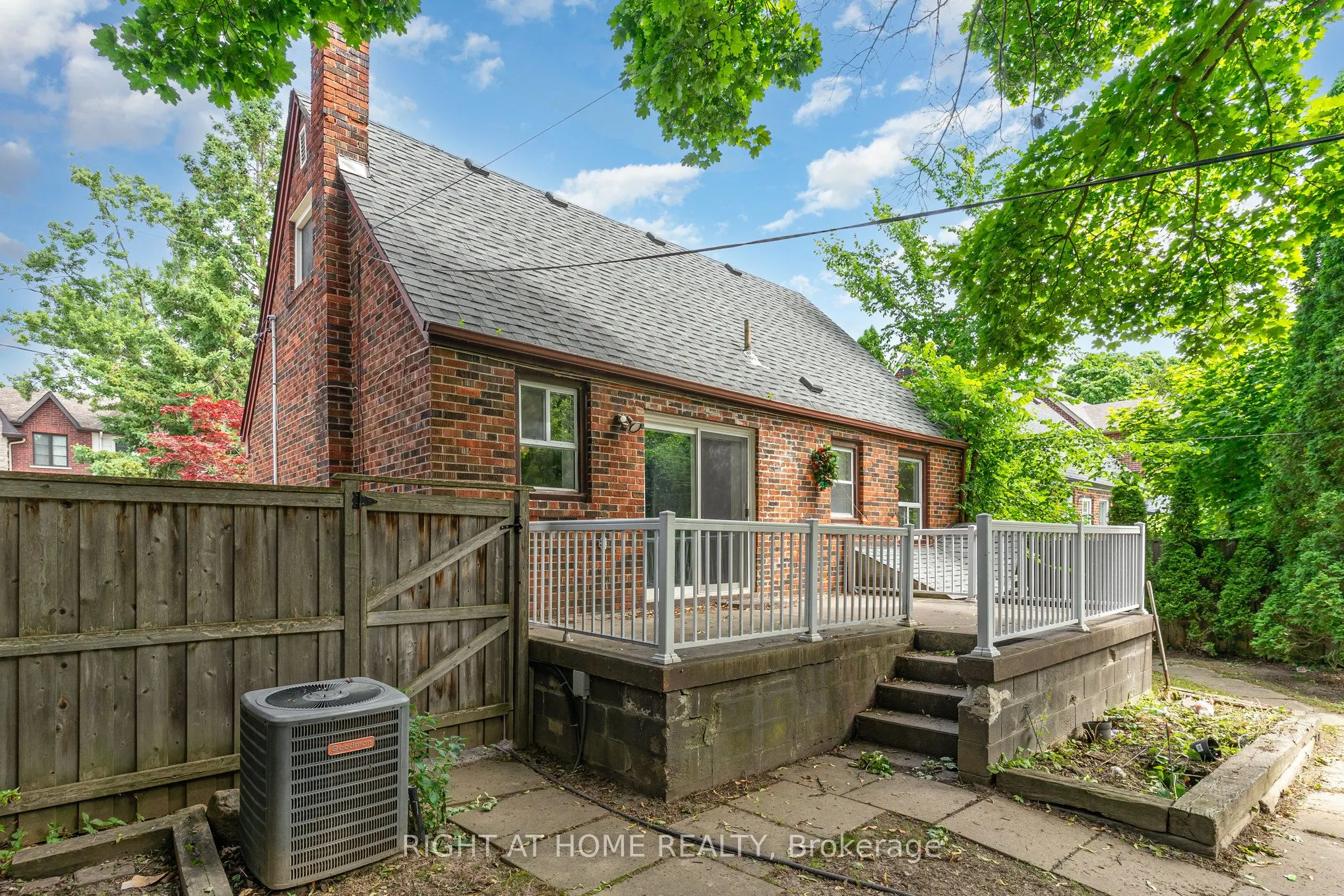 45 Yorkview Drive S