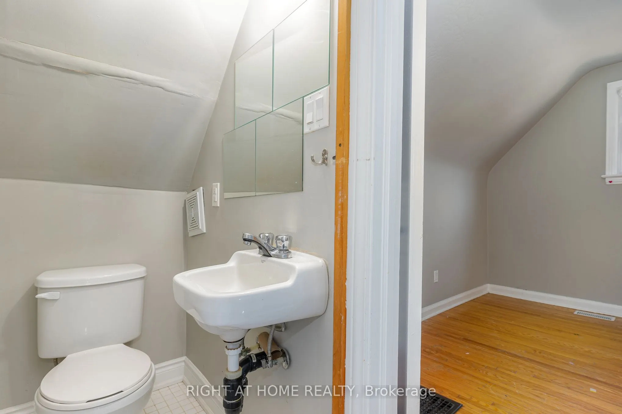 45 Yorkview Drive S