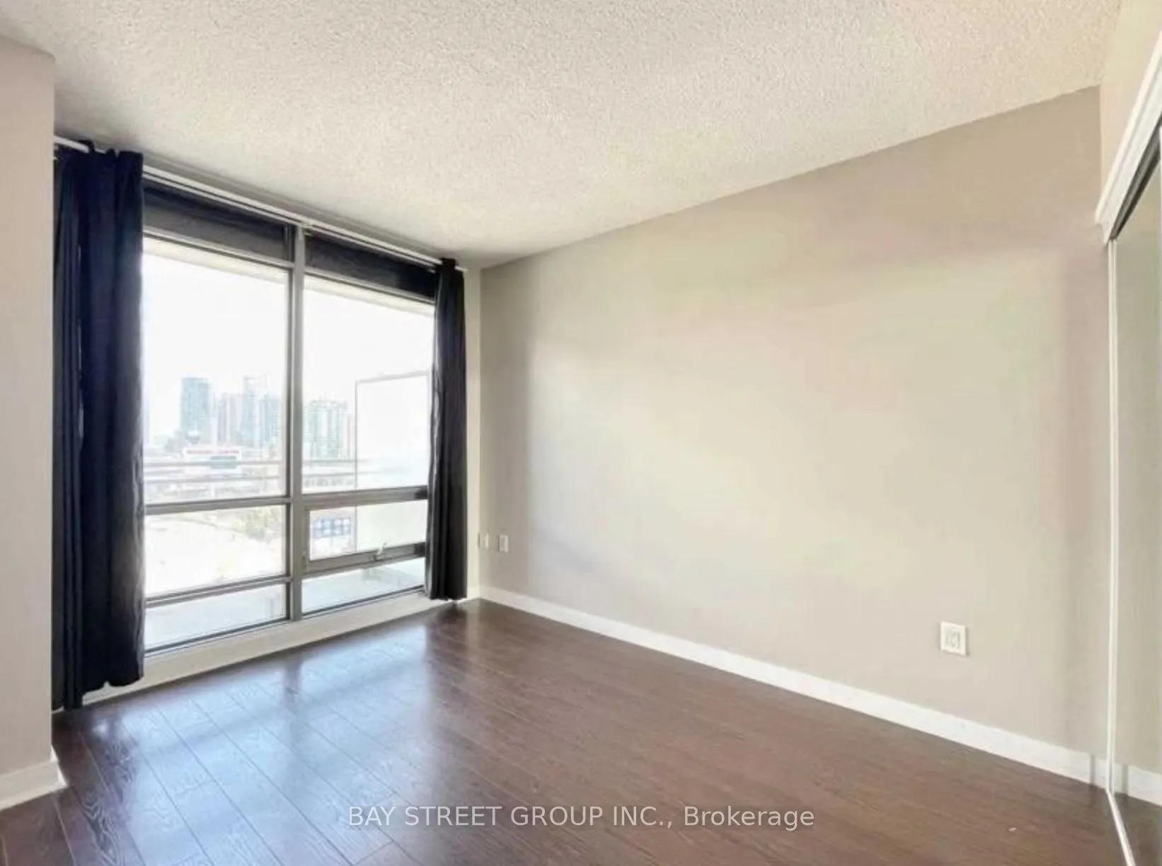 3 Navy Wharf Court, #1108