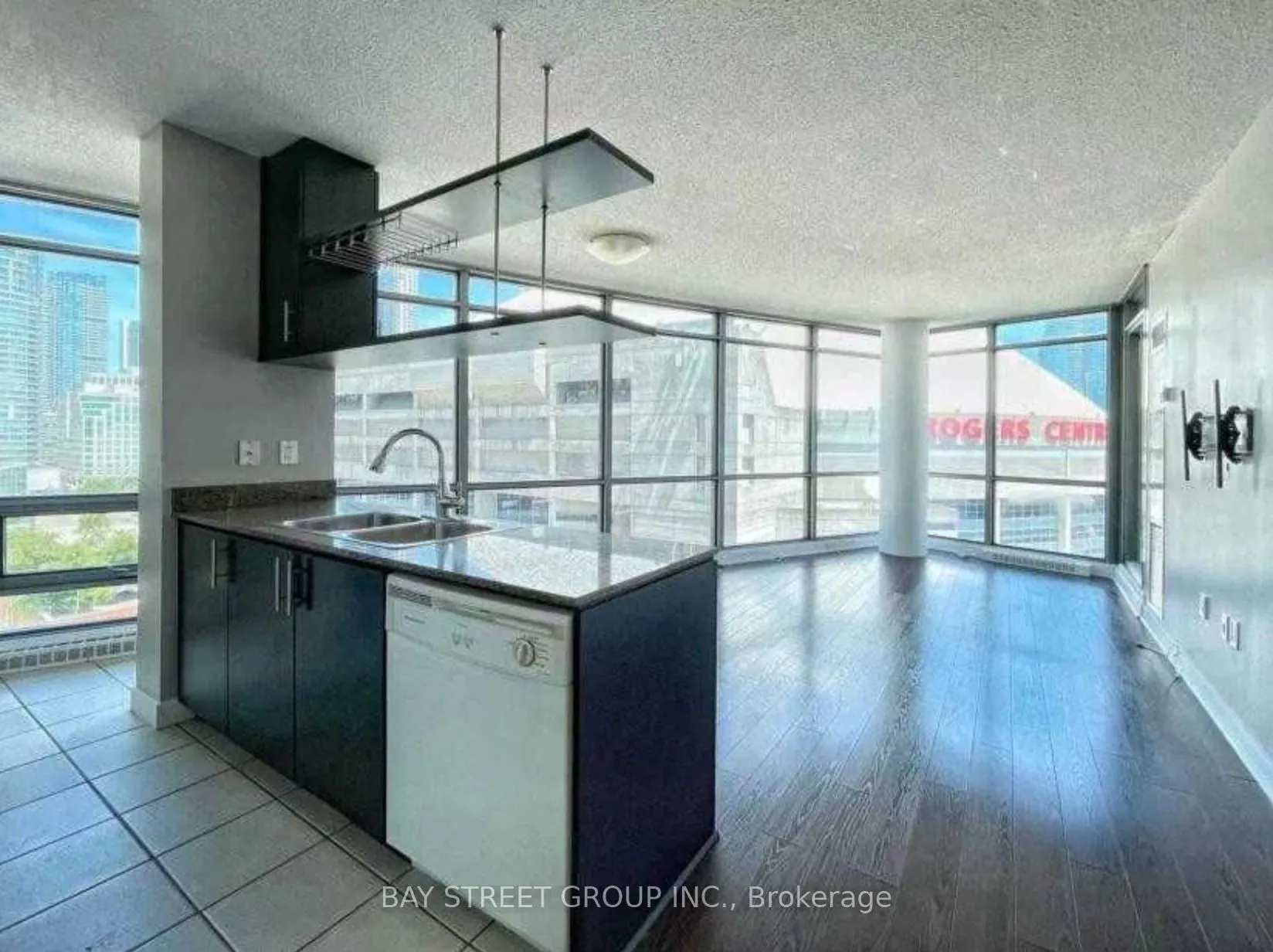 3 Navy Wharf Court, #1108