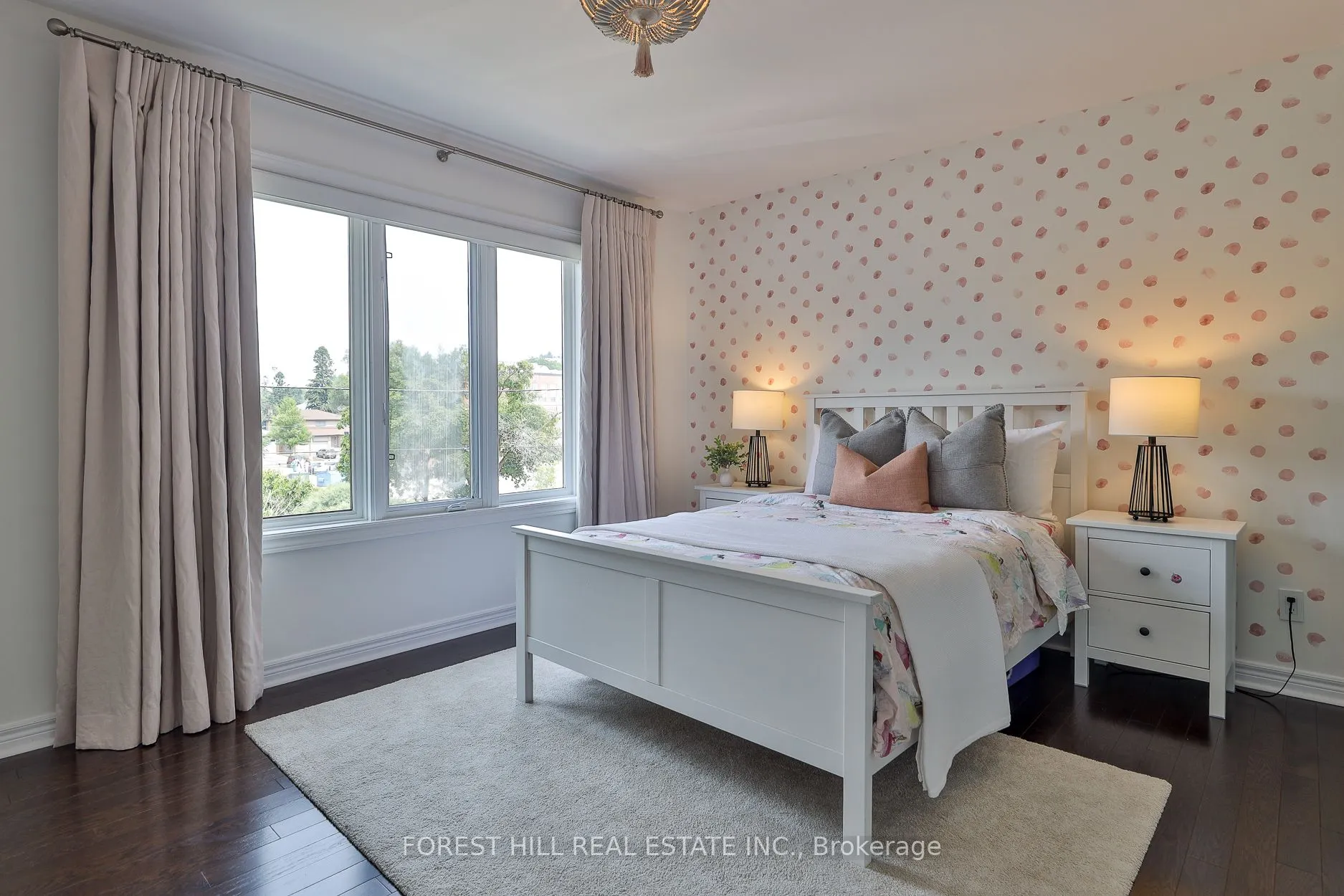 303 Joicey Boulevard