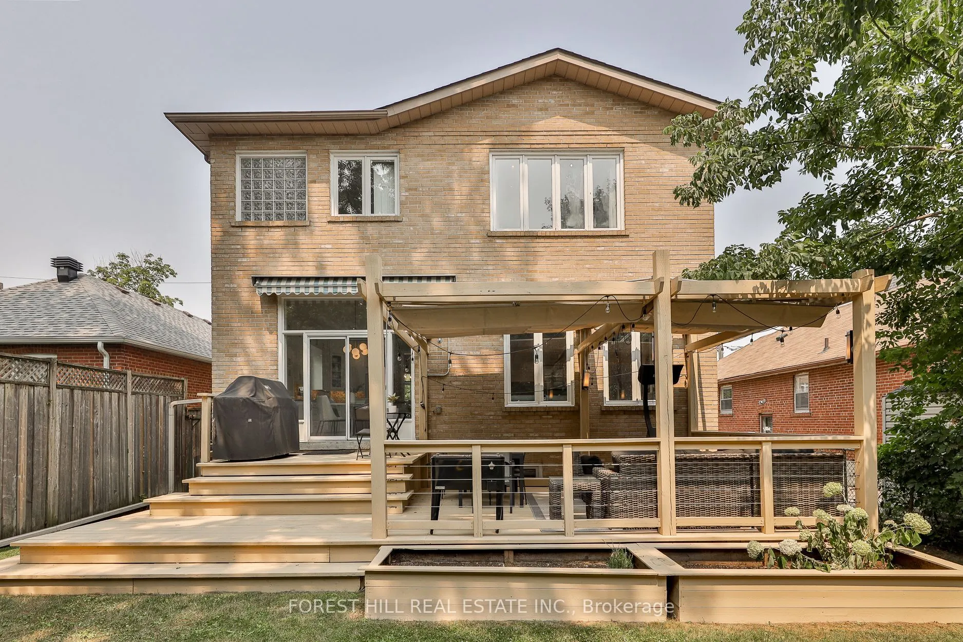 303 Joicey Boulevard