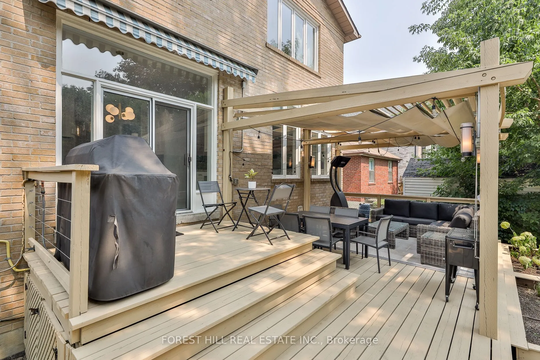 303 Joicey Boulevard