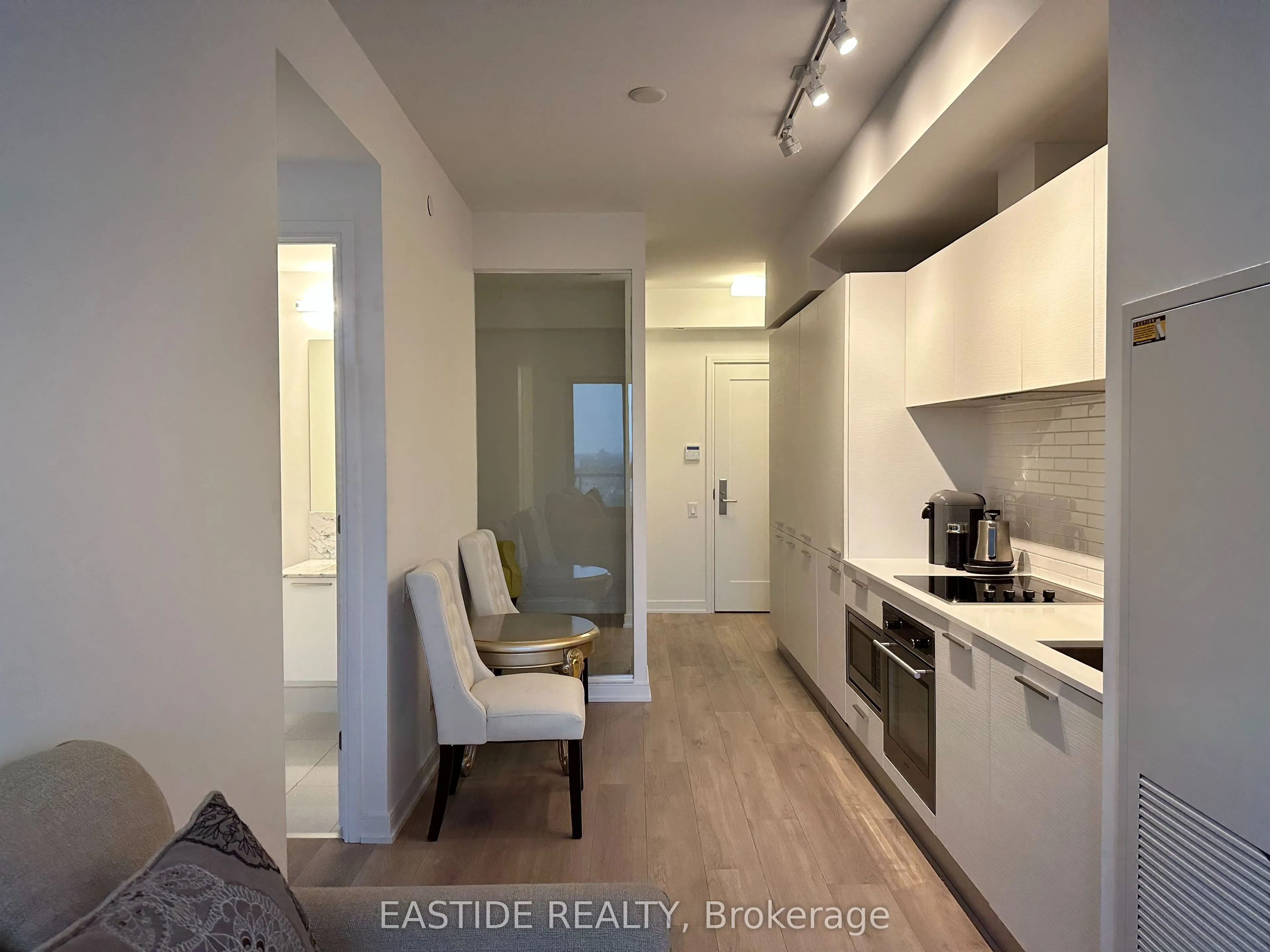 3 Gloucester Street, #3012