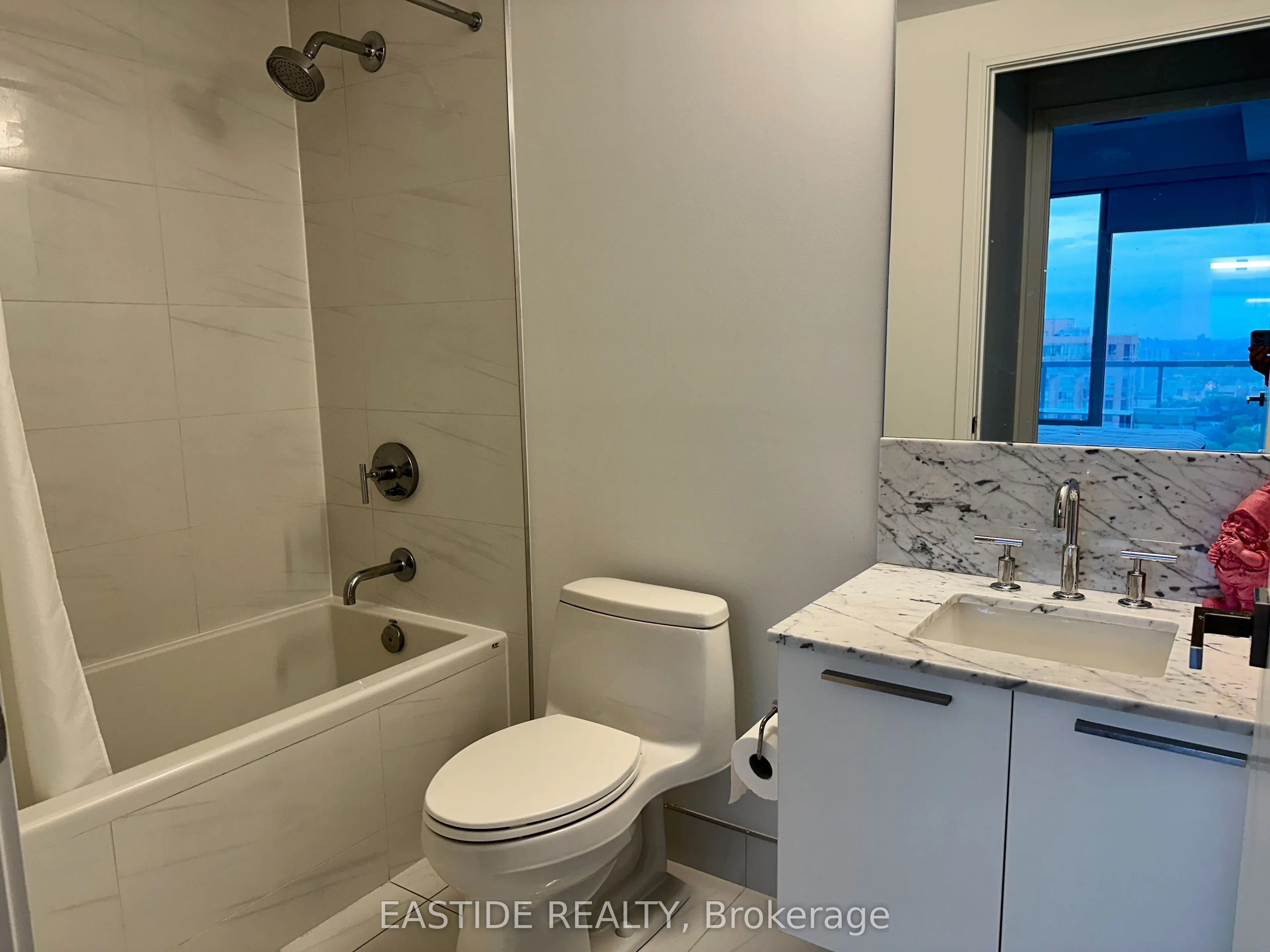 3 Gloucester Street, #3012