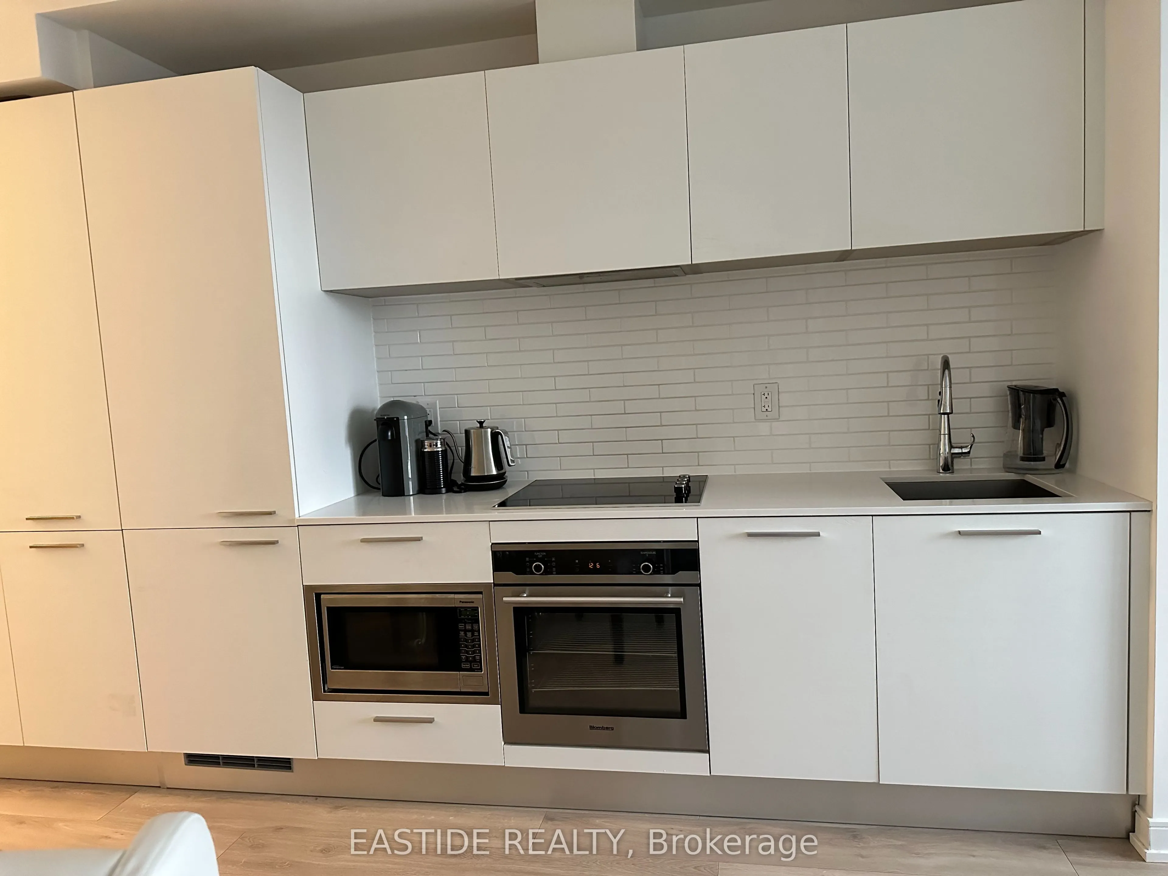 3 Gloucester Street, #3012