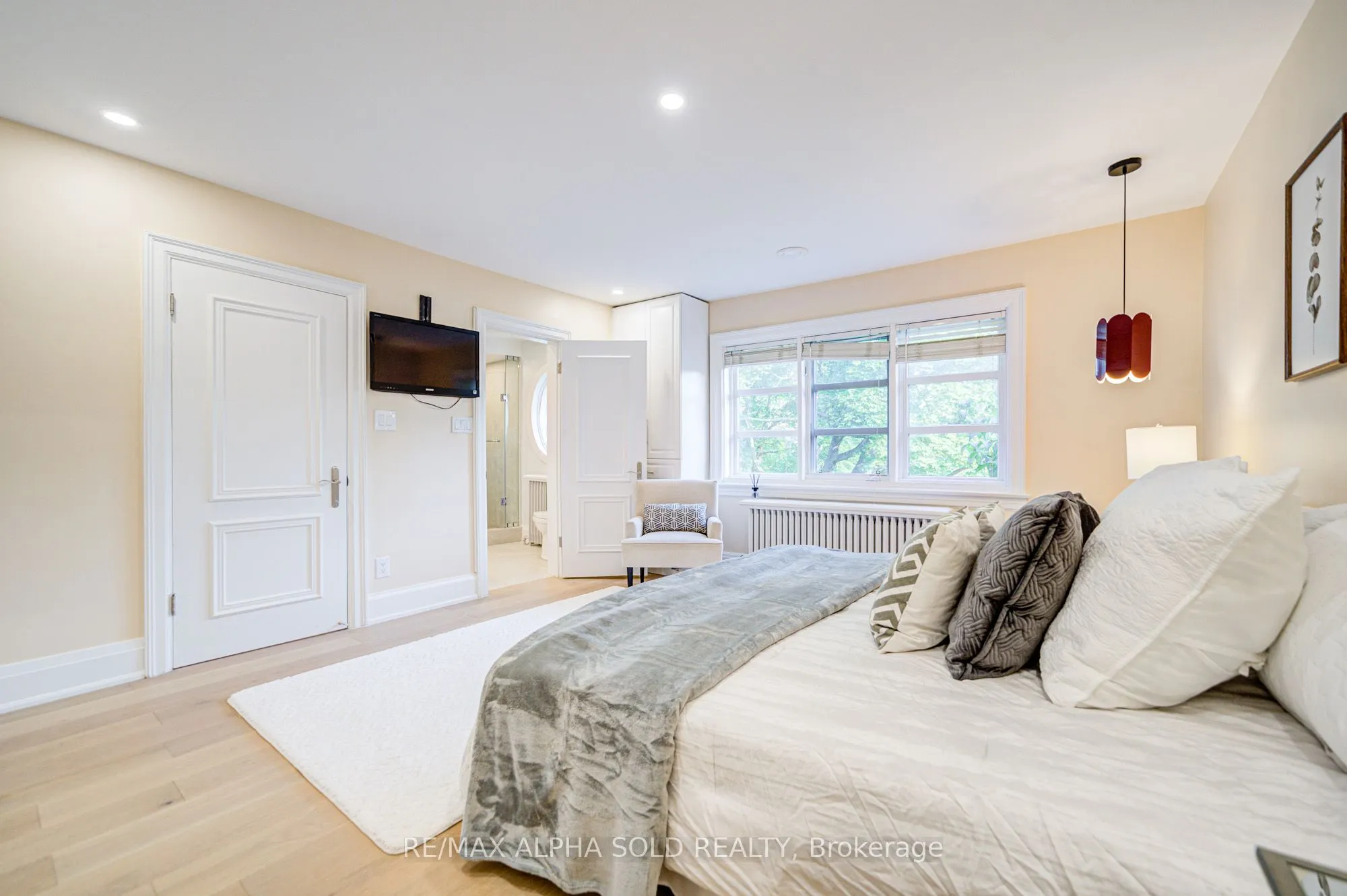 3 Silverwood Avenue