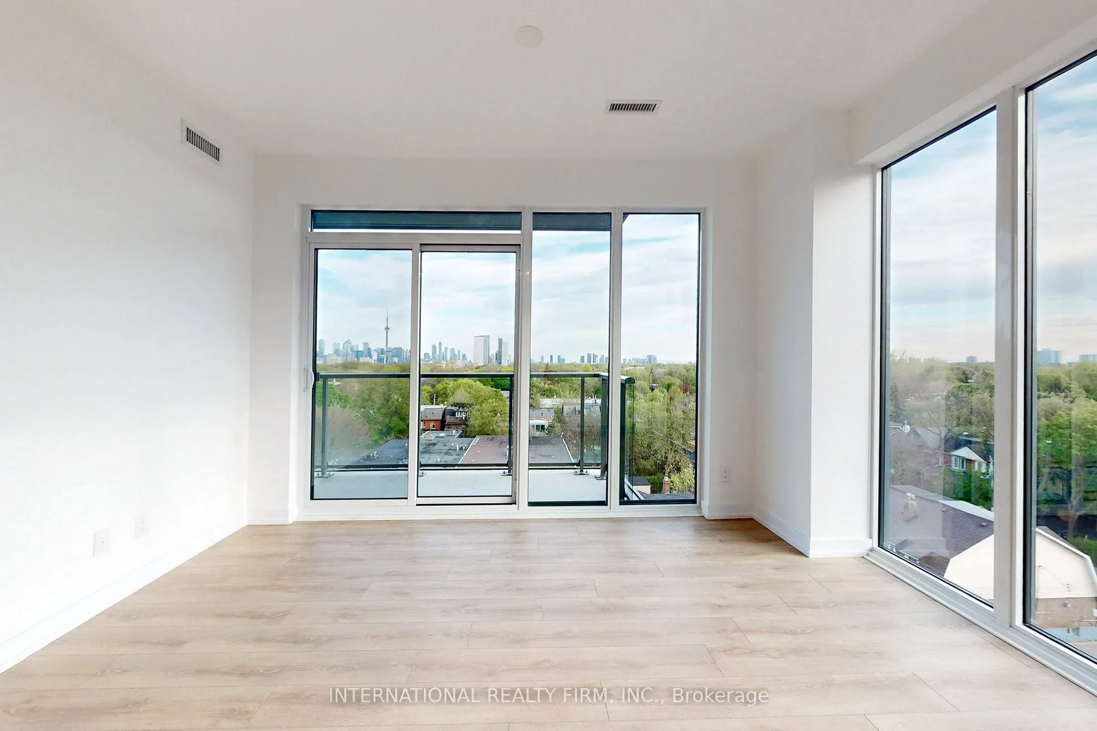 500 Dupont Street, #604