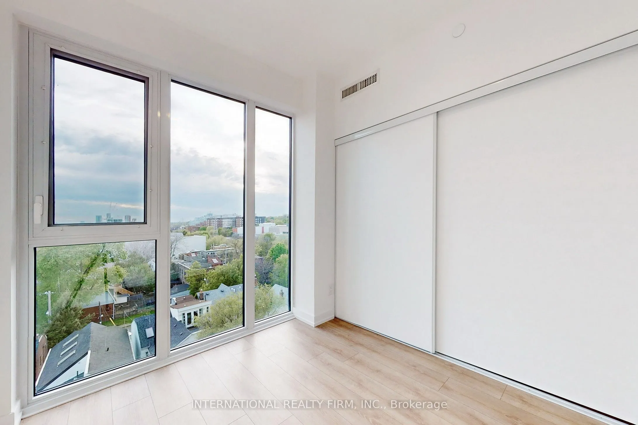 500 Dupont Street, #604