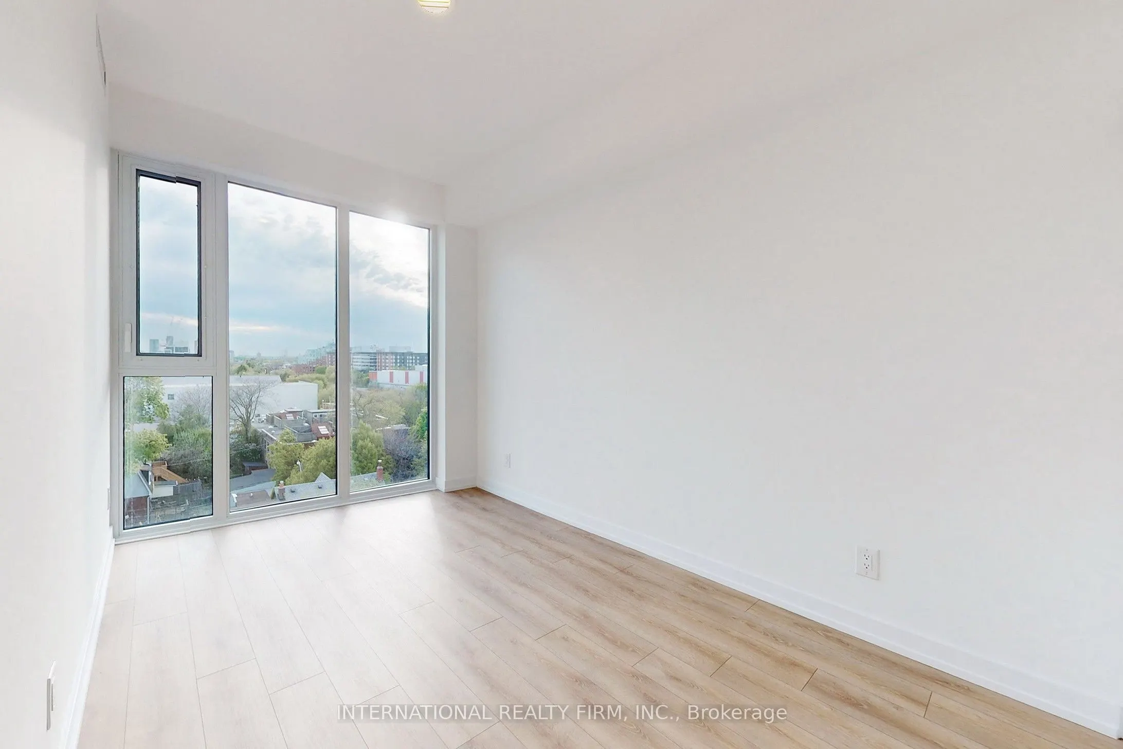 500 Dupont Street, #604