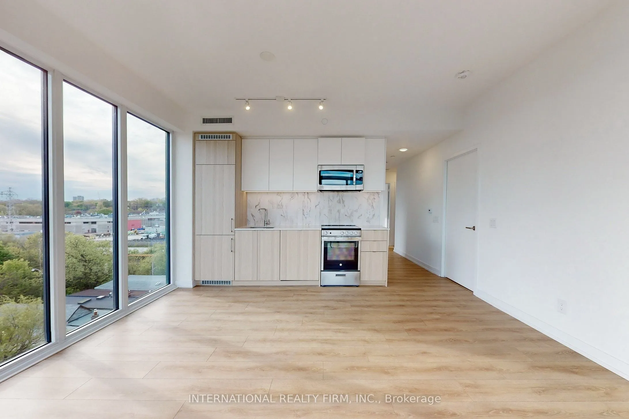500 Dupont Street, #604