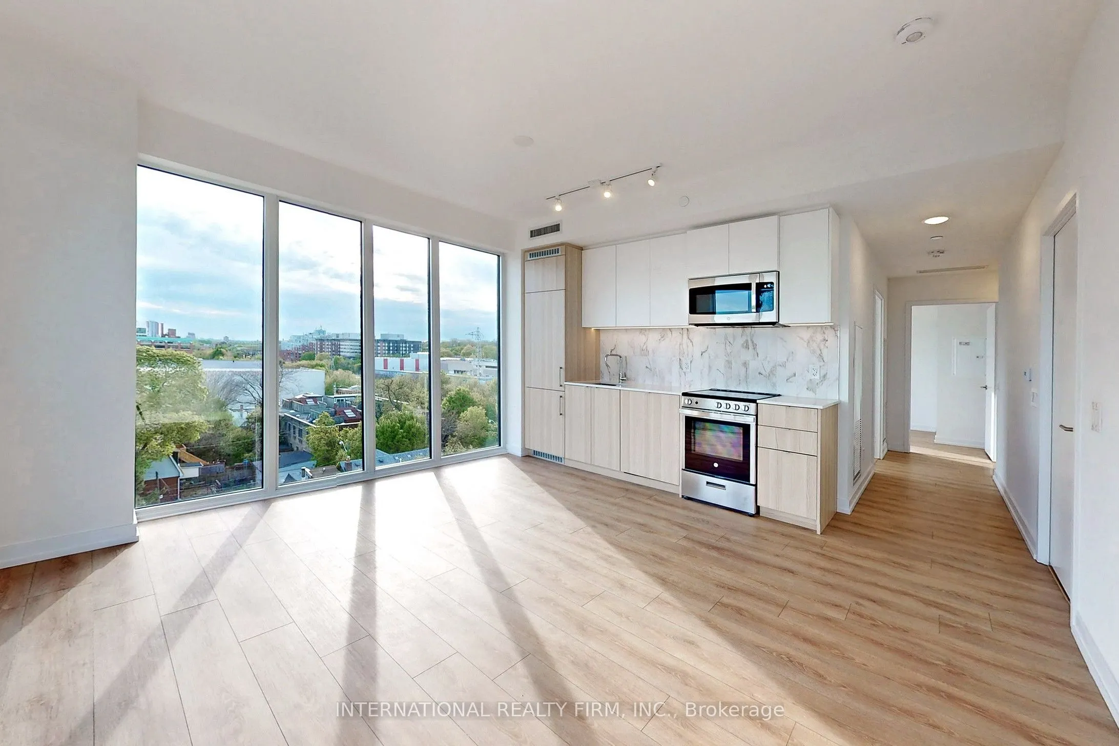 500 Dupont Street, #604