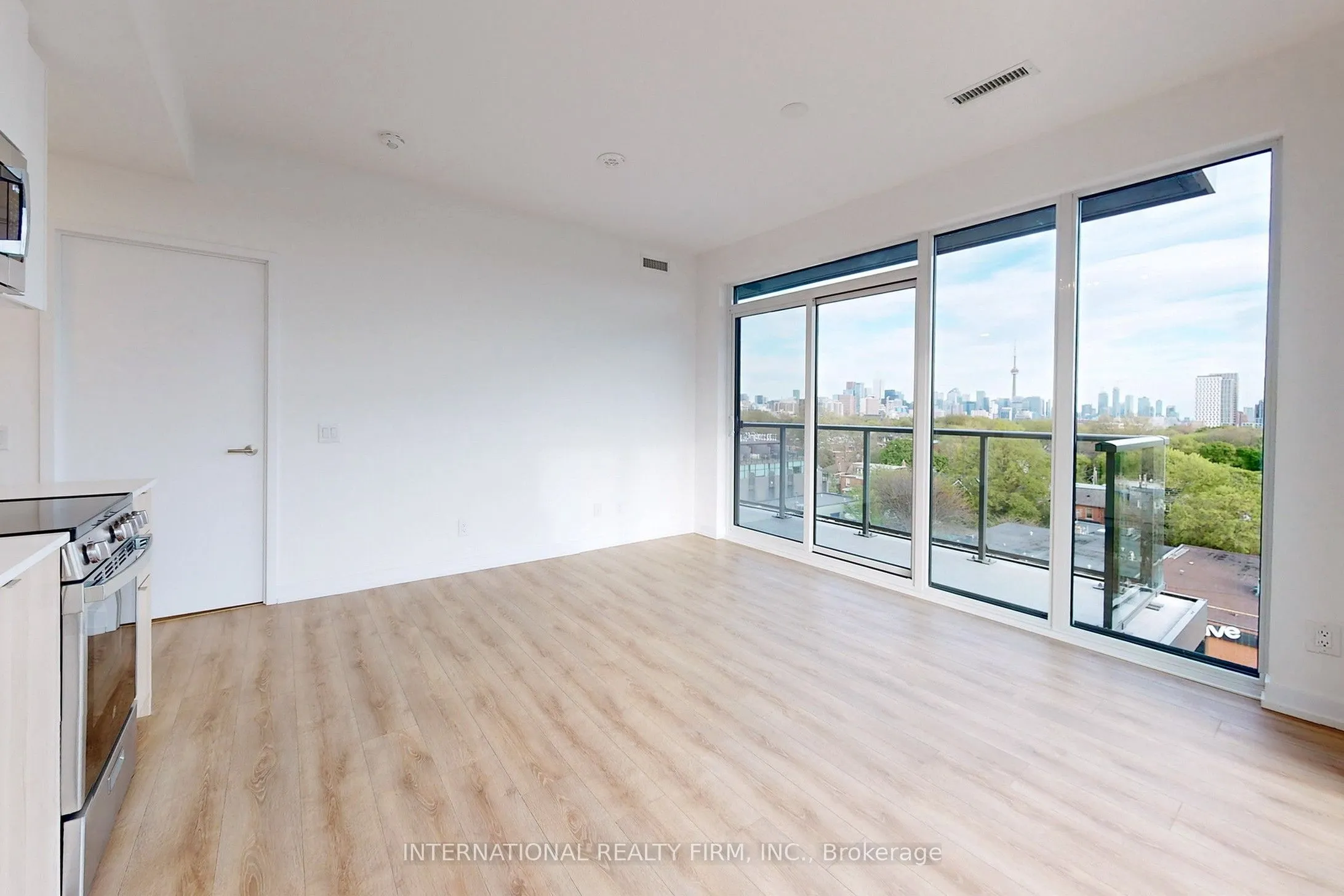 500 Dupont Street, #604