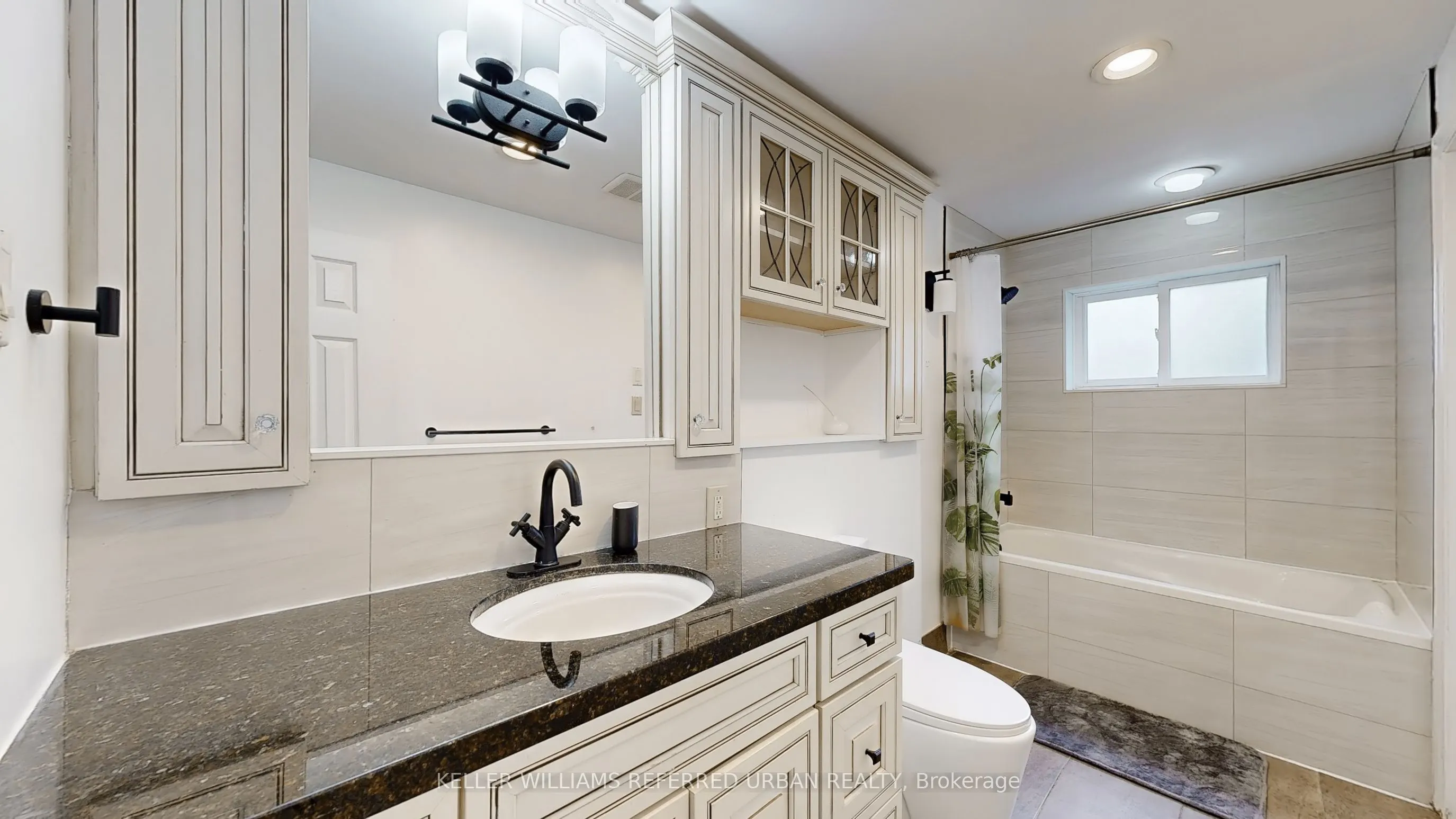 129 Wyndcliff Crescent