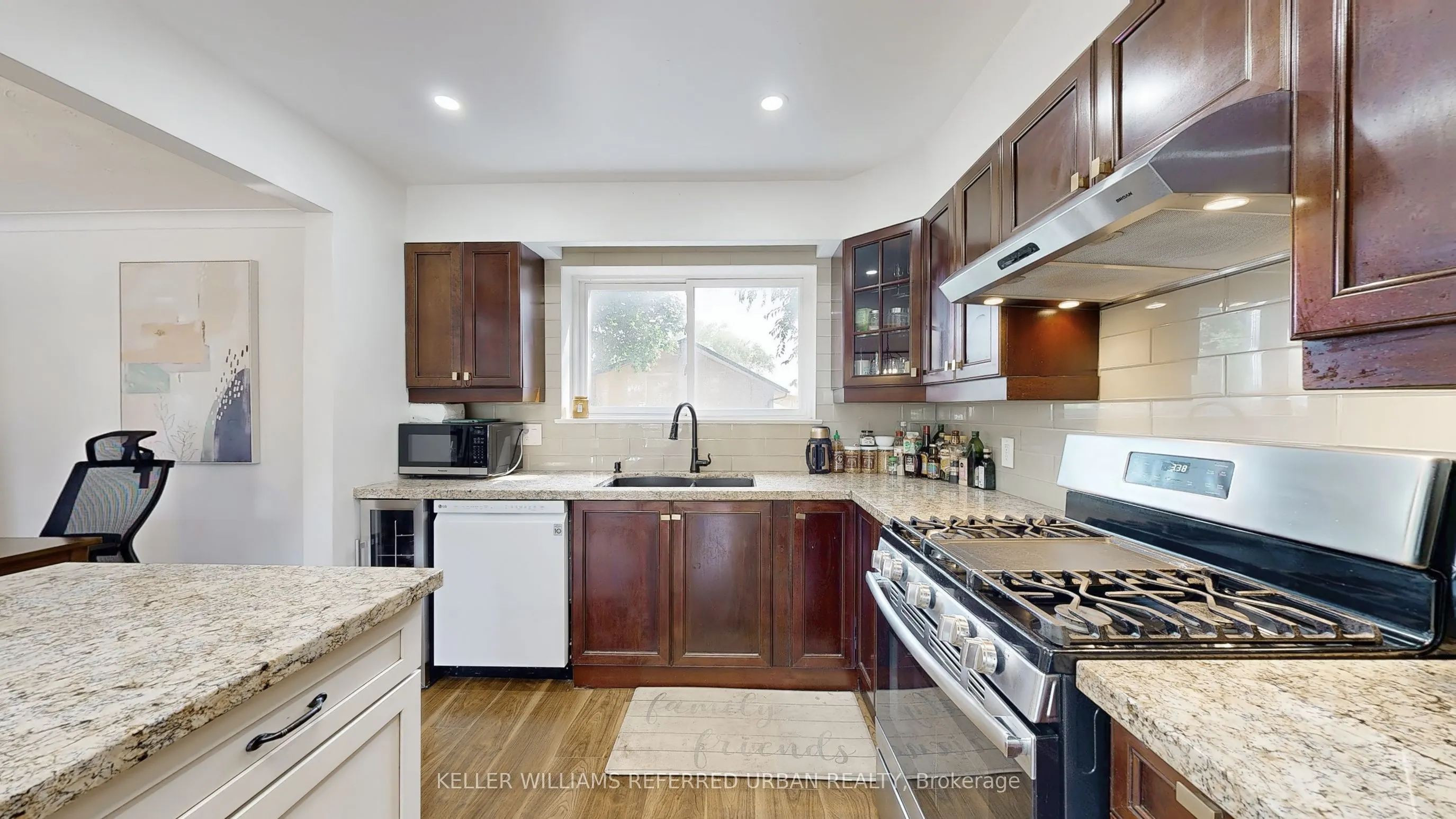 129 Wyndcliff Crescent
