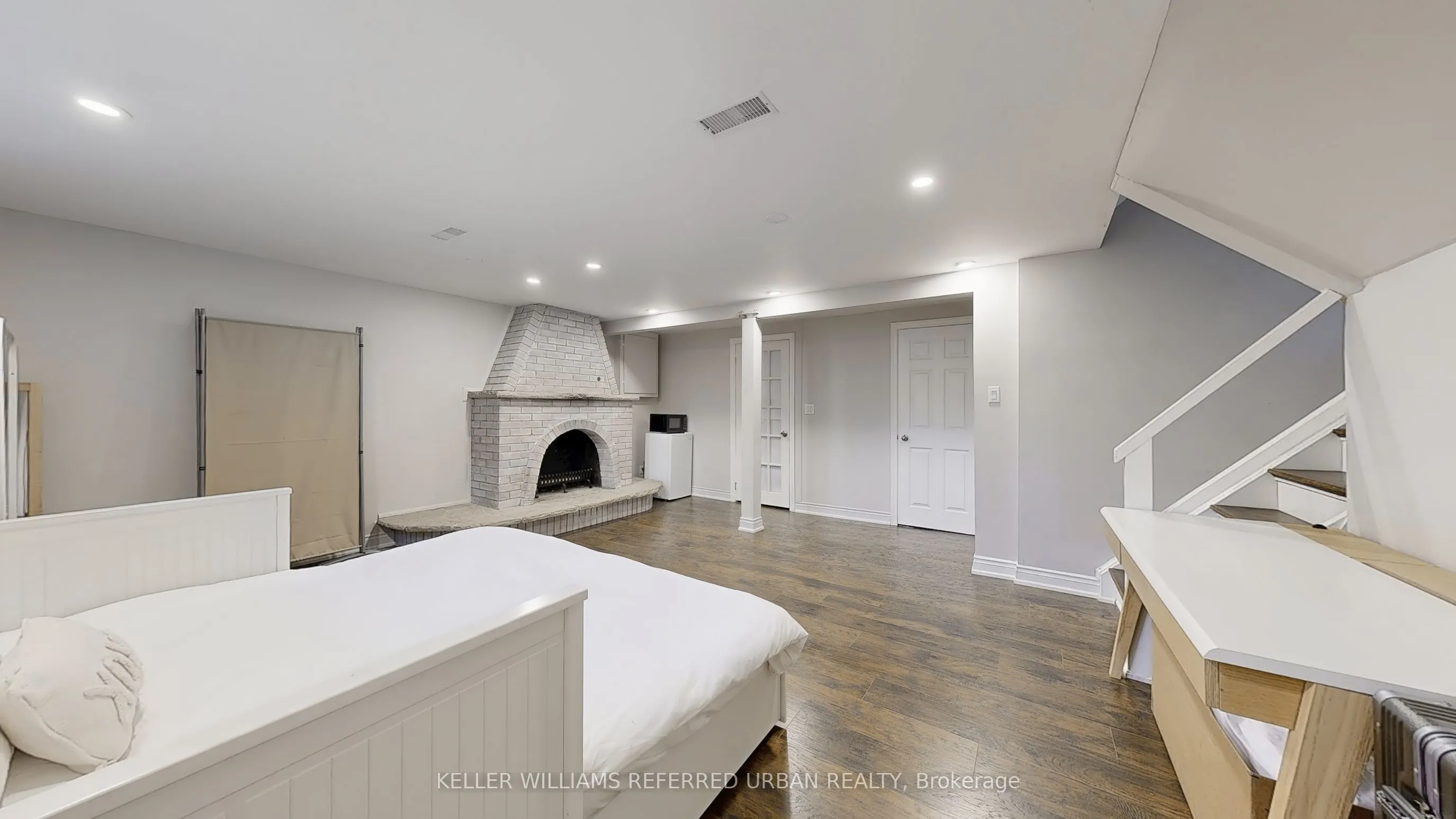 129 Wyndcliff Crescent