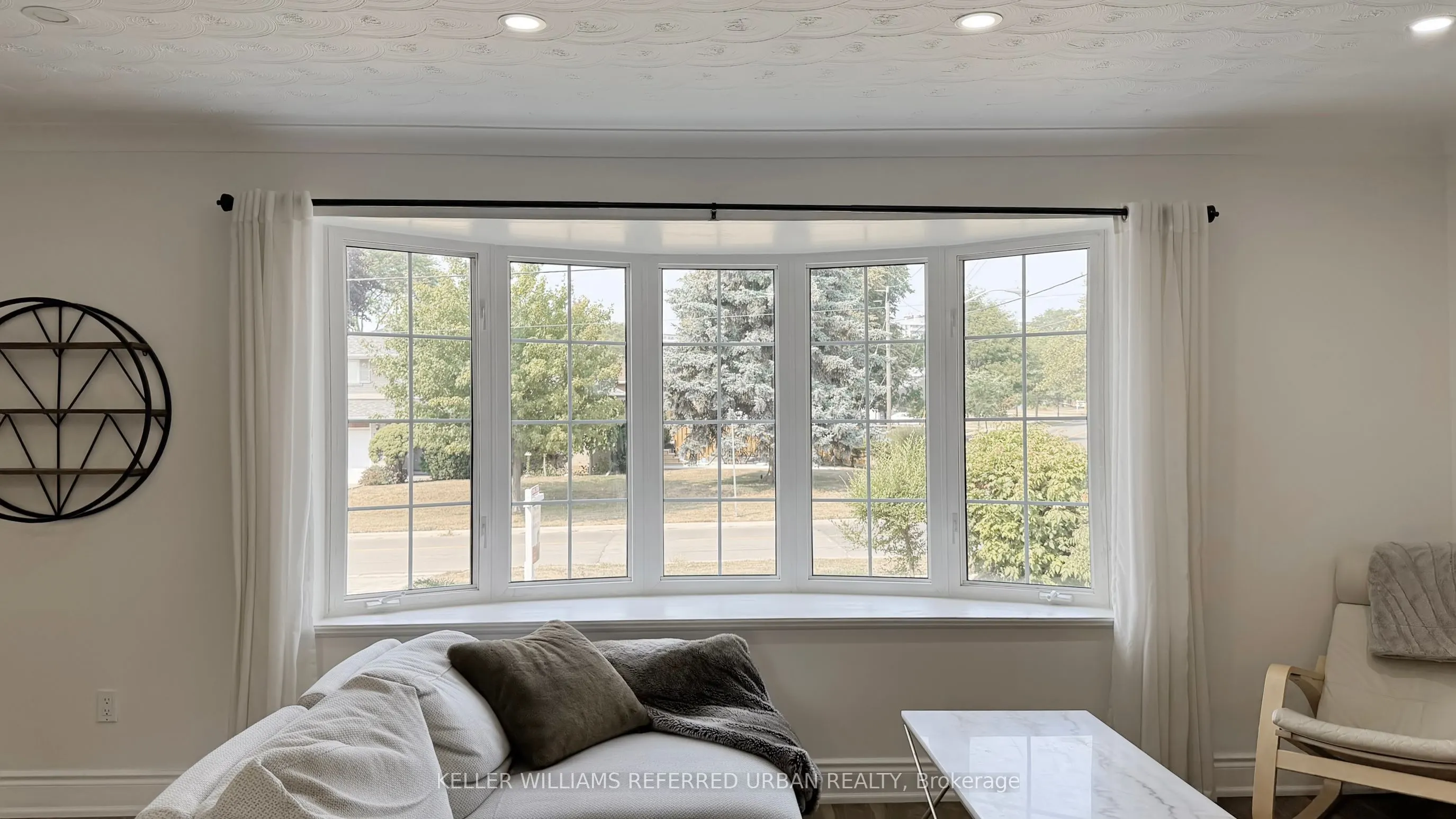129 Wyndcliff Crescent