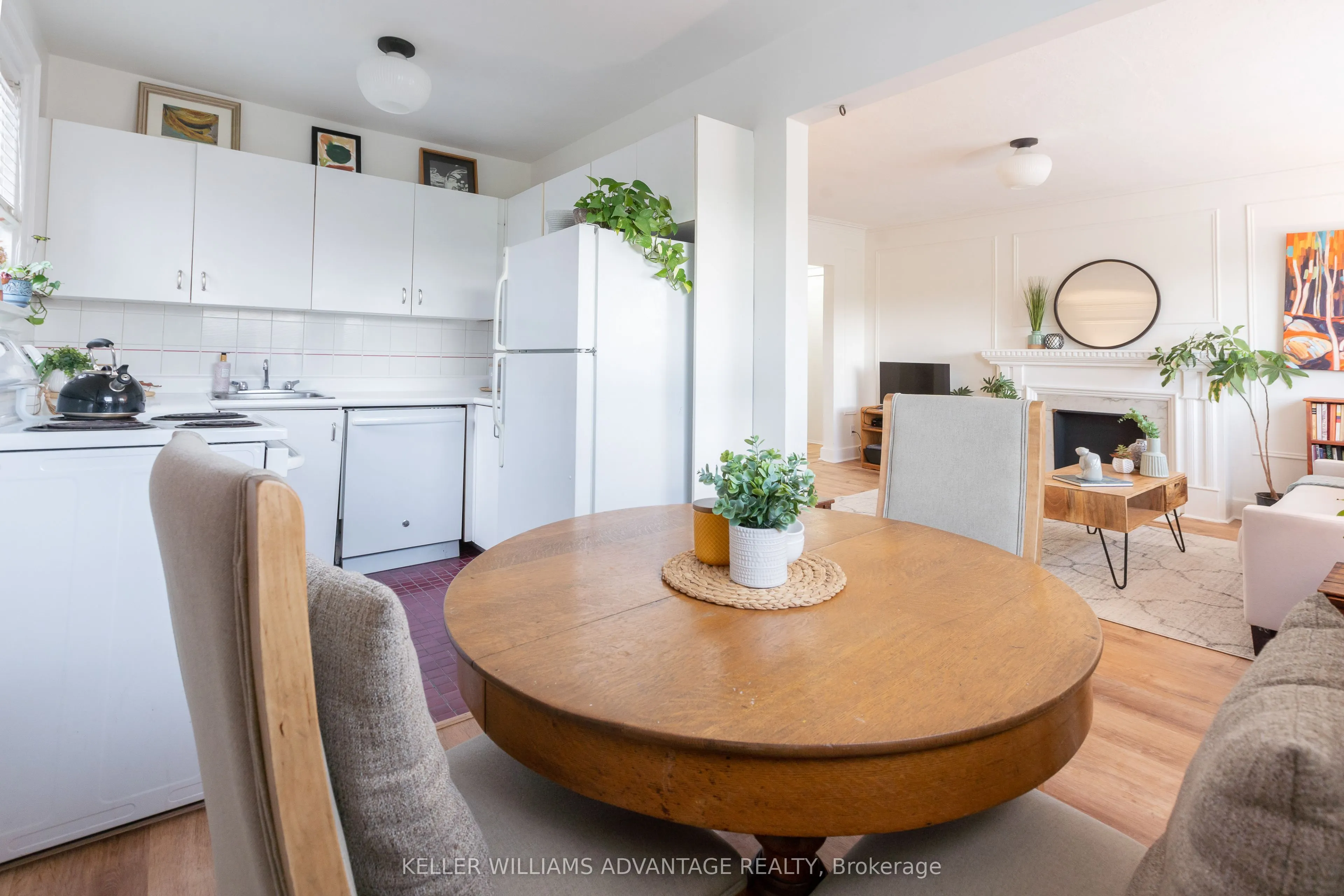 1646 Bathurst Street, #18