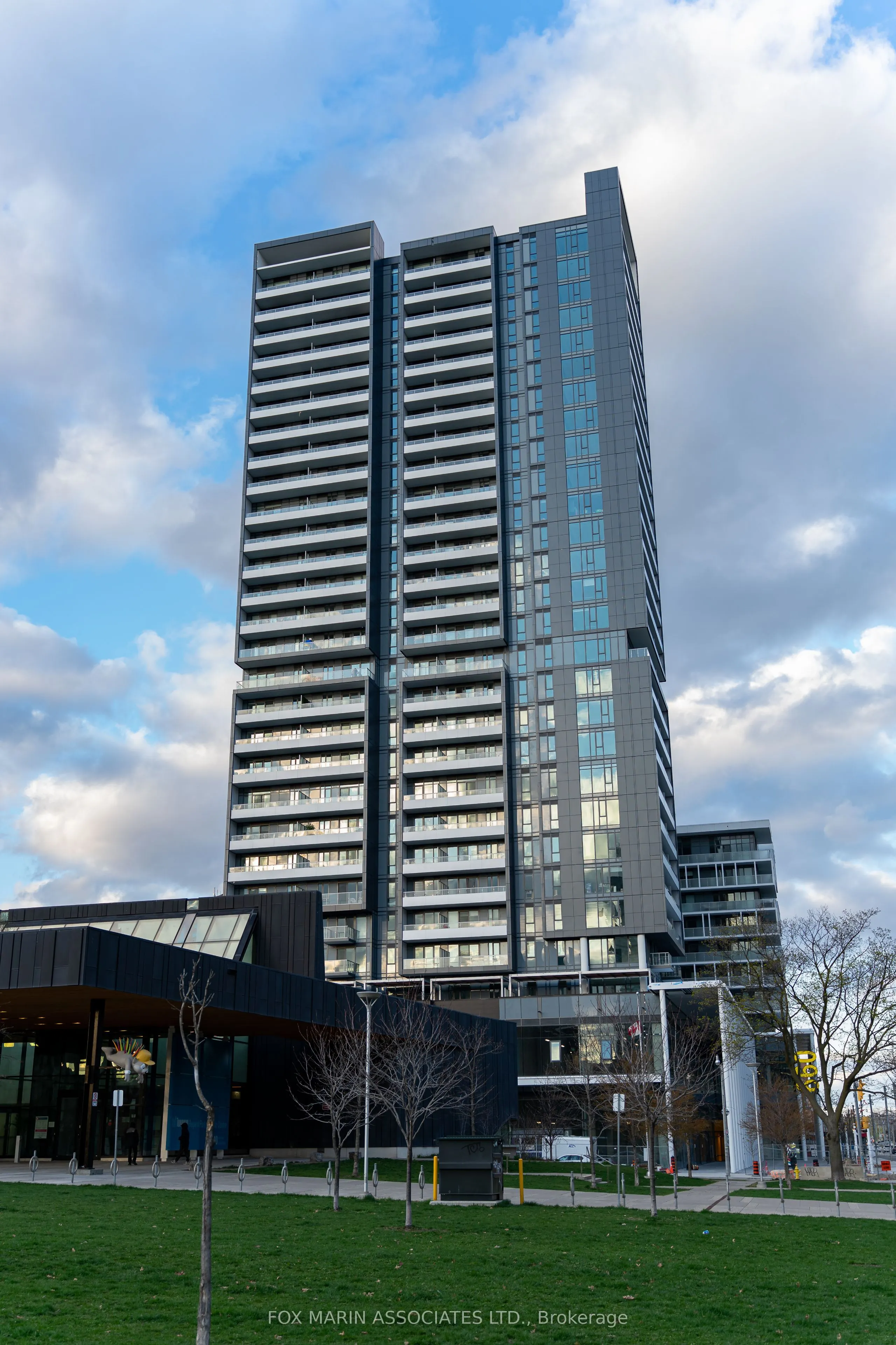 225 Sumach Street, #2611