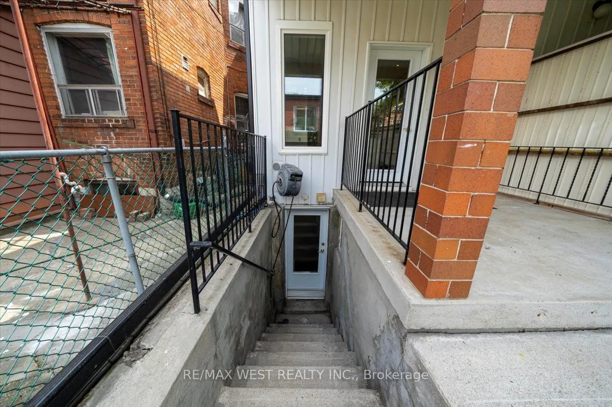 248 1/2 Euclid Avenue