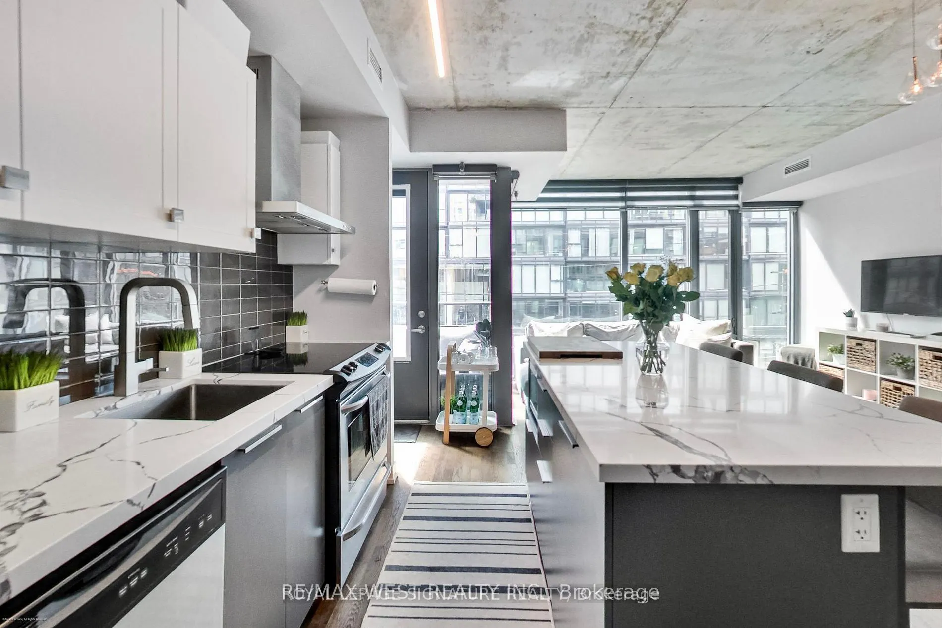 650 King Street W, #310